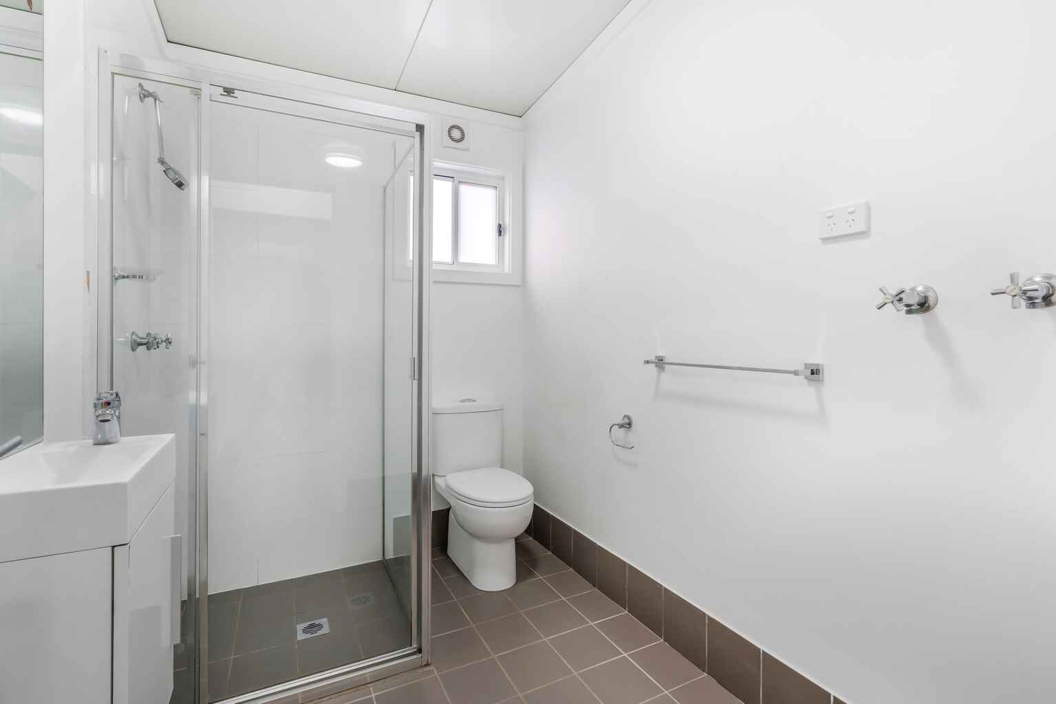 25a Woodland Road St Helens Park 25a Woodland Road St Helens Park