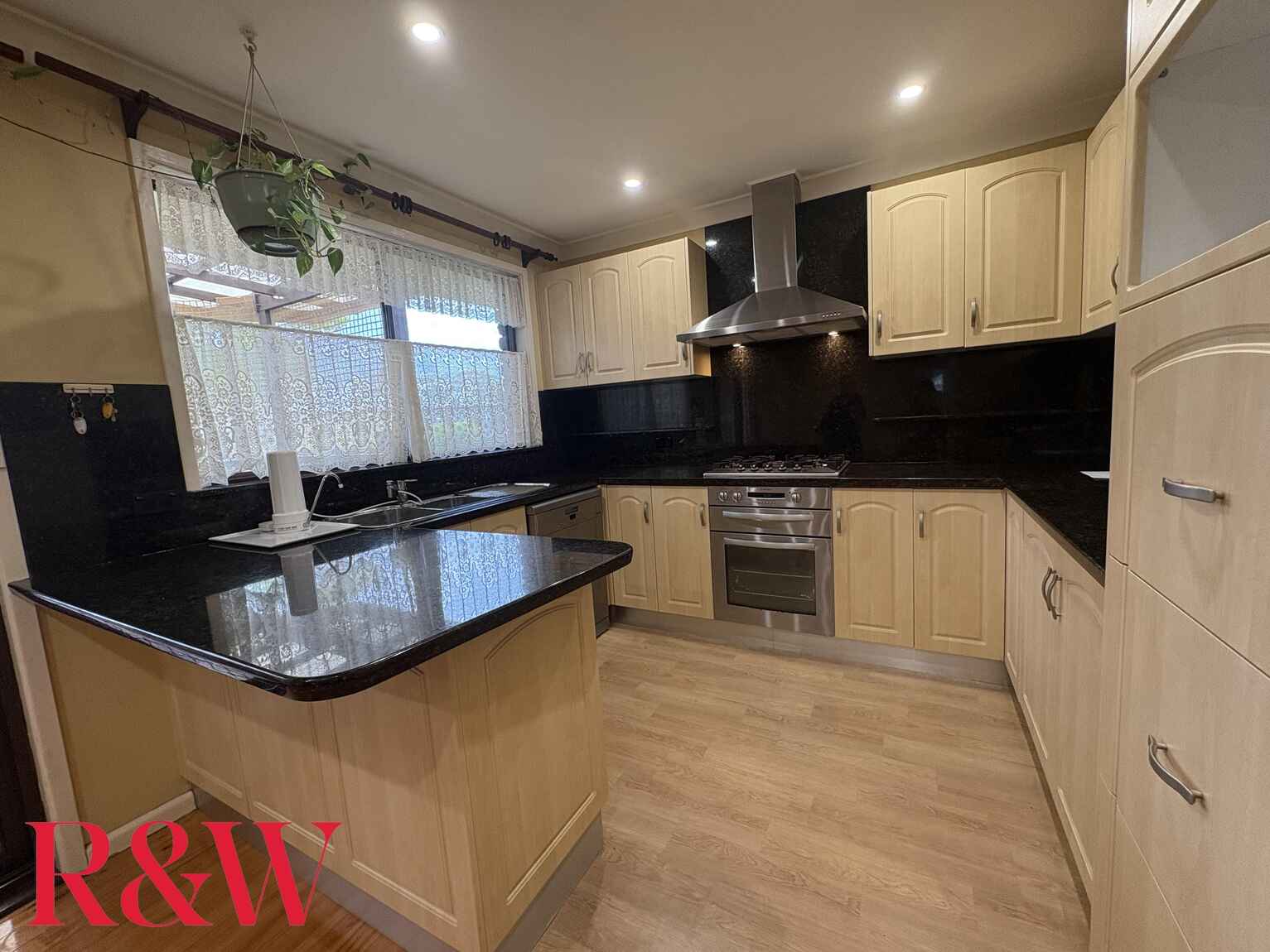 6 Isaac Place Ruse 6 Isaac Place Ruse