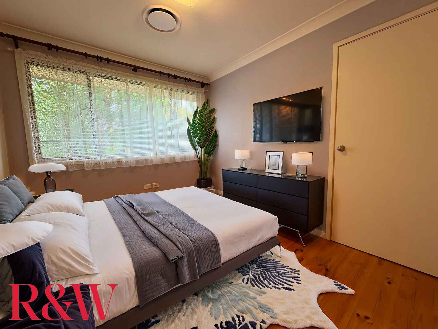 6 Isaac Place Ruse 6 Isaac Place Ruse