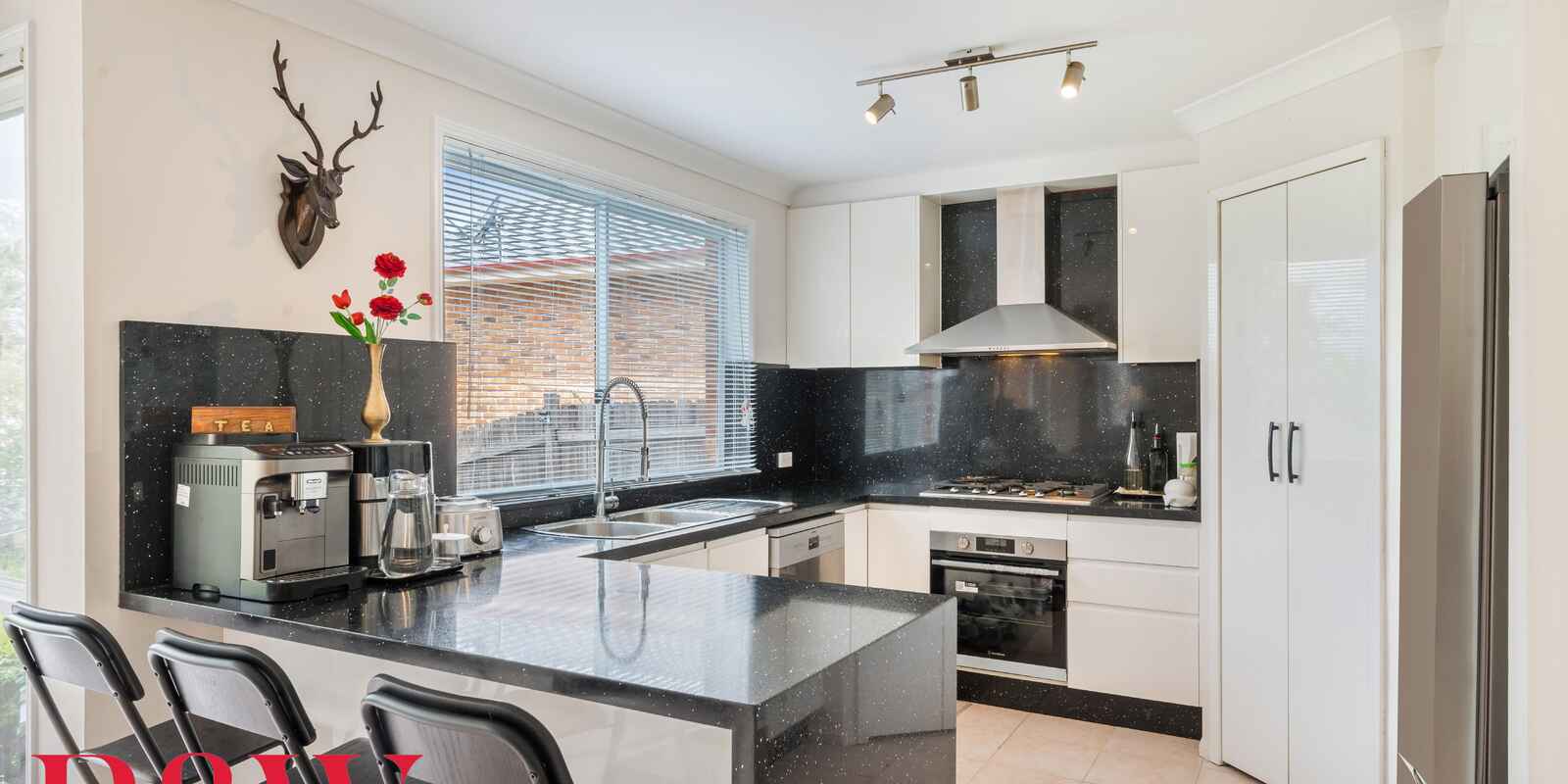 36 Governors Way Macquarie Links