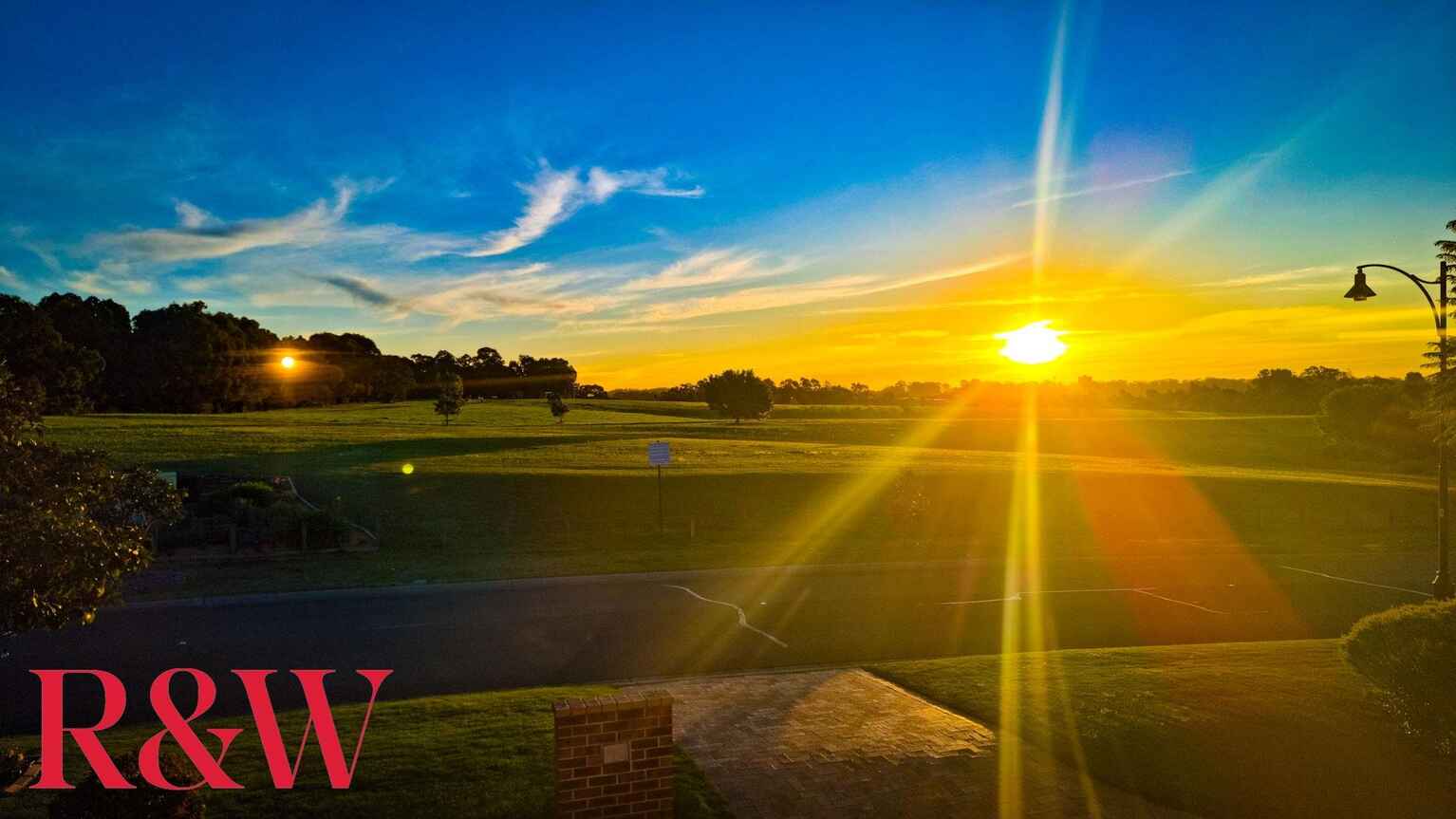 36 Governors Way Macquarie Links