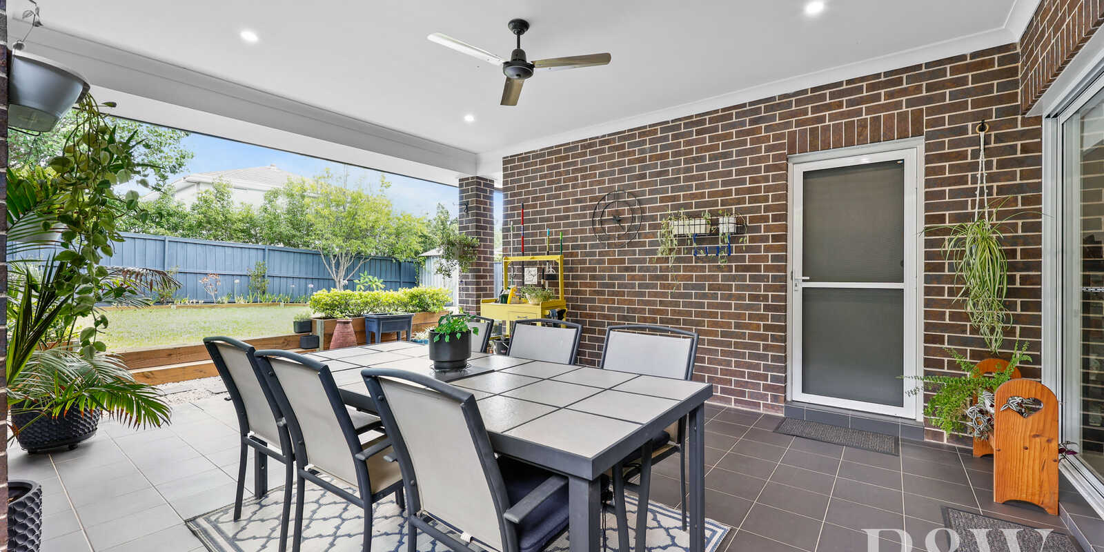 29 CLOVERHILL CRESCENT Gledswood Hills 29 CLOVERHILL CRESCENT Gledswood Hills