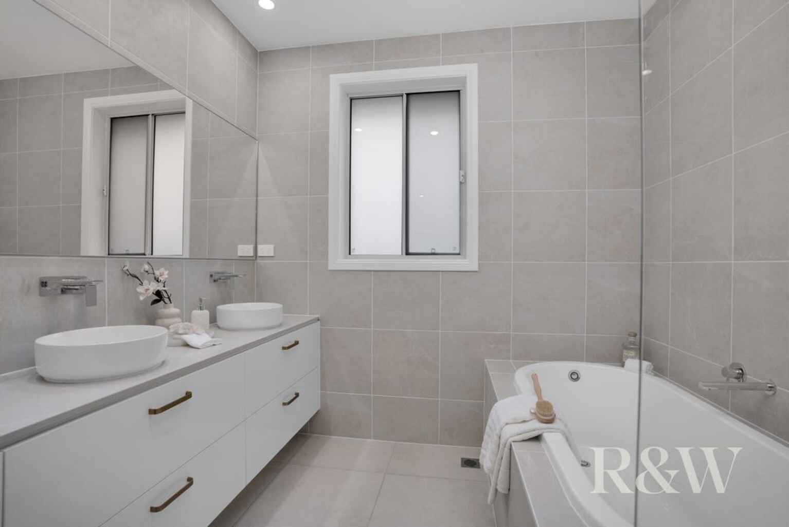 14 Bronzewing Street Tahmoor