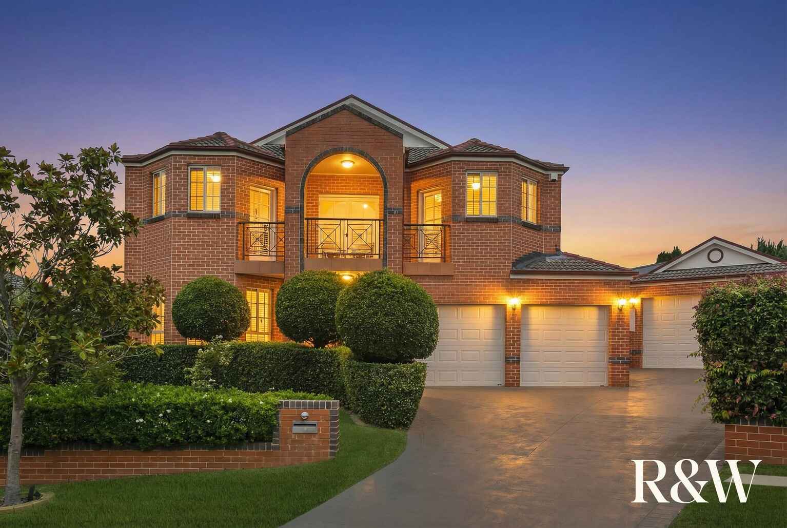 33 LORD CASTLEREAGH CIRCUIT Macquarie Links