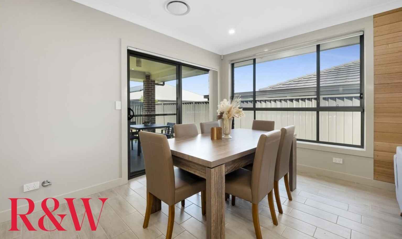 65 Waterglass Street Spring Farm 65 Waterglass Street Spring Farm