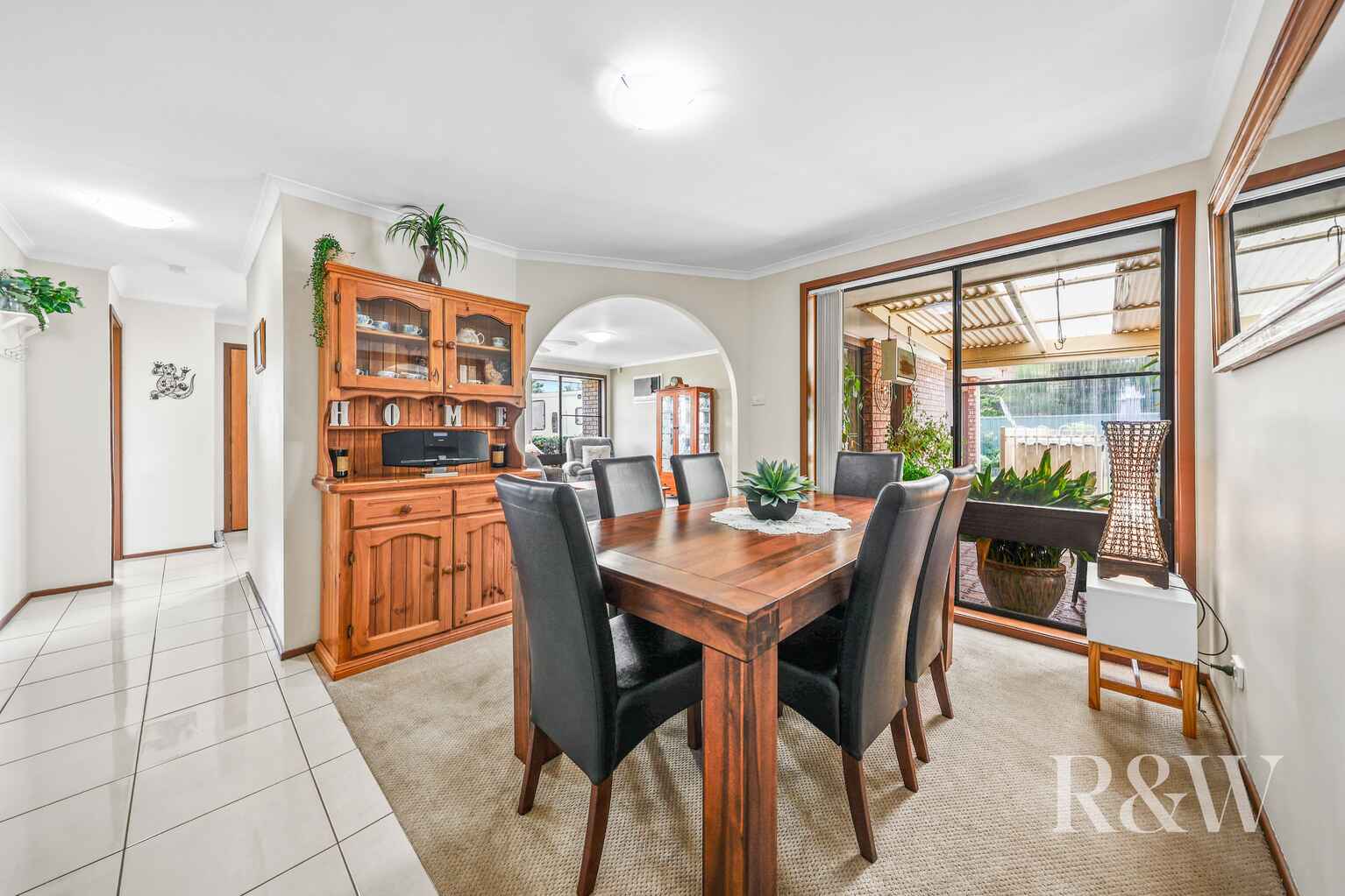 6 MONGON PLACE St Helens Park