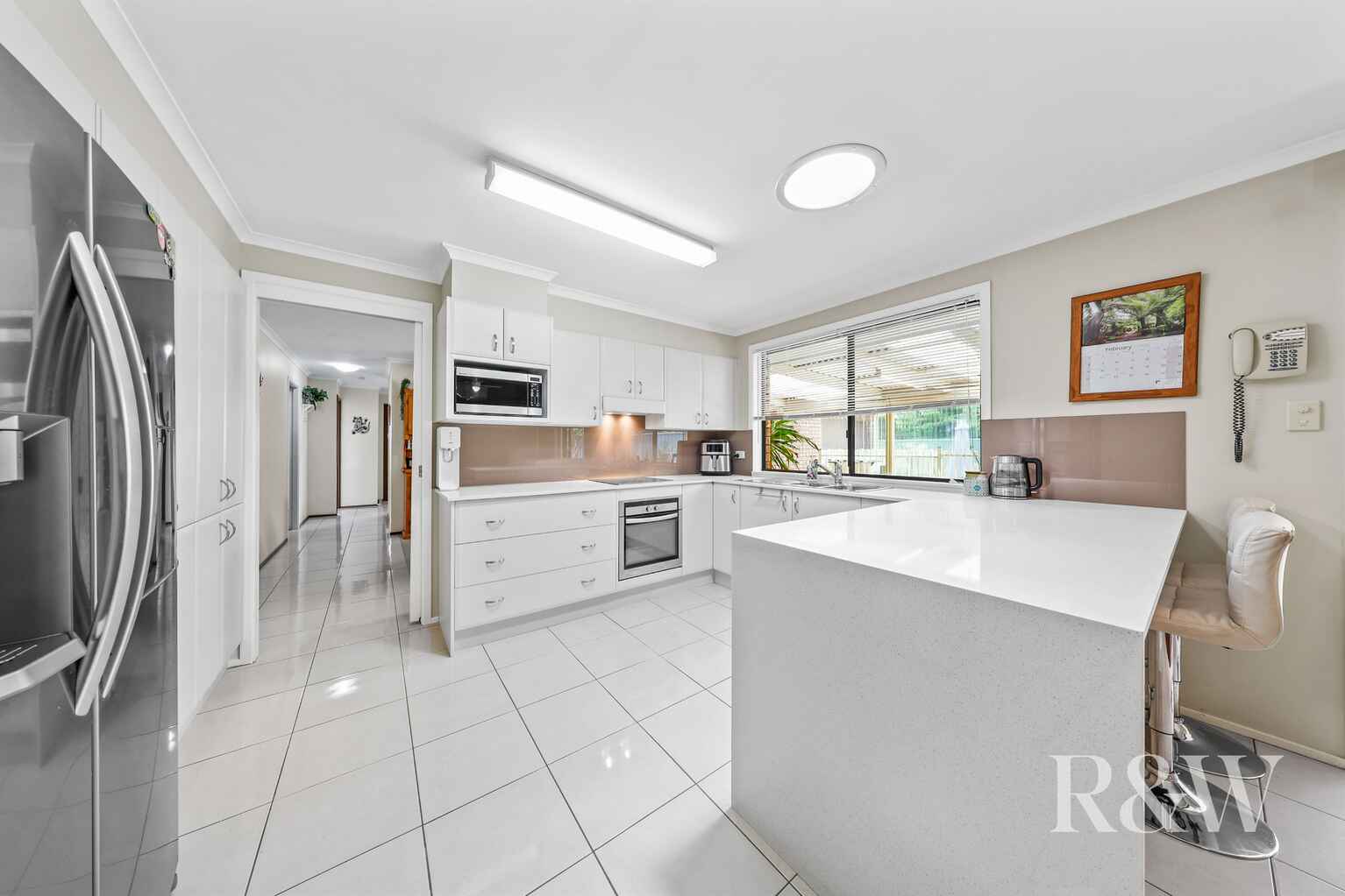 6 MONGON PLACE St Helens Park