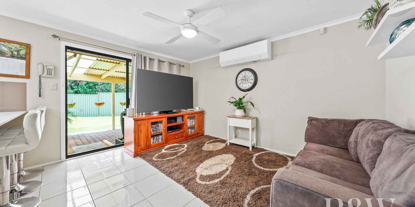 6 MONGON PLACE St Helens Park