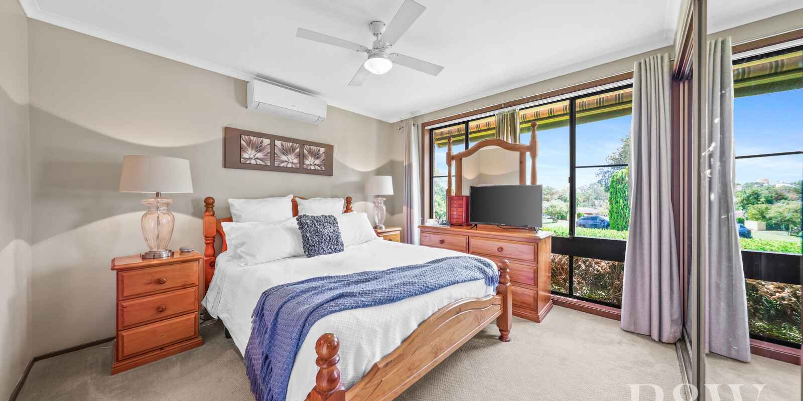 6 MONGON PLACE St Helens Park