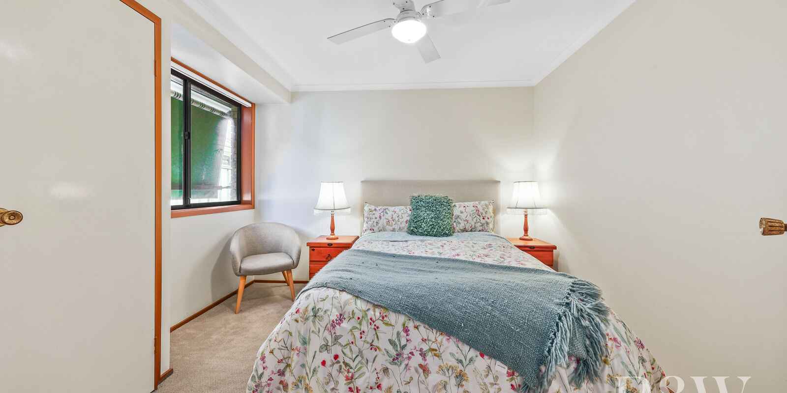 6 MONGON PLACE St Helens Park