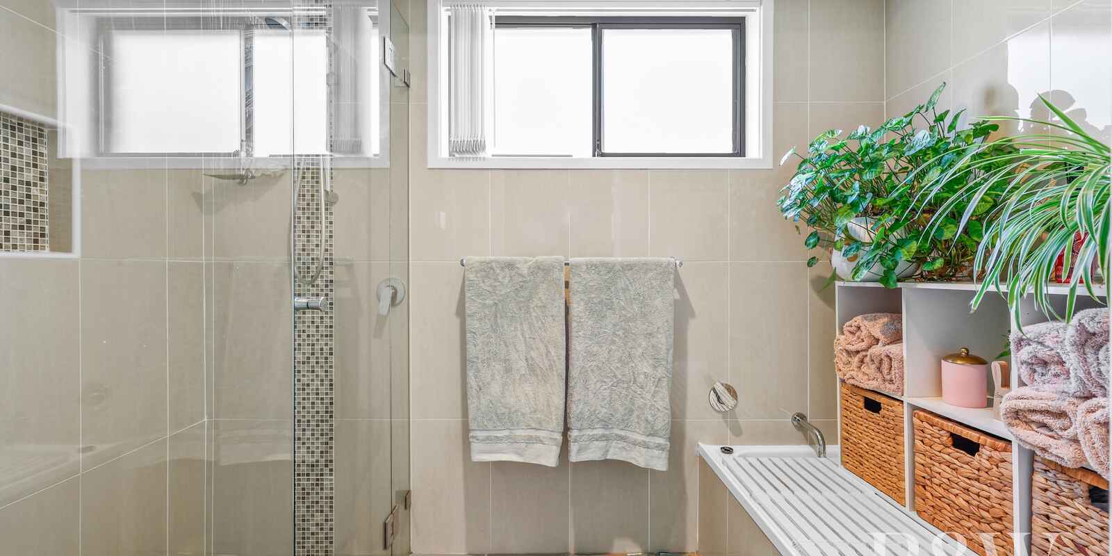 6 MONGON PLACE St Helens Park