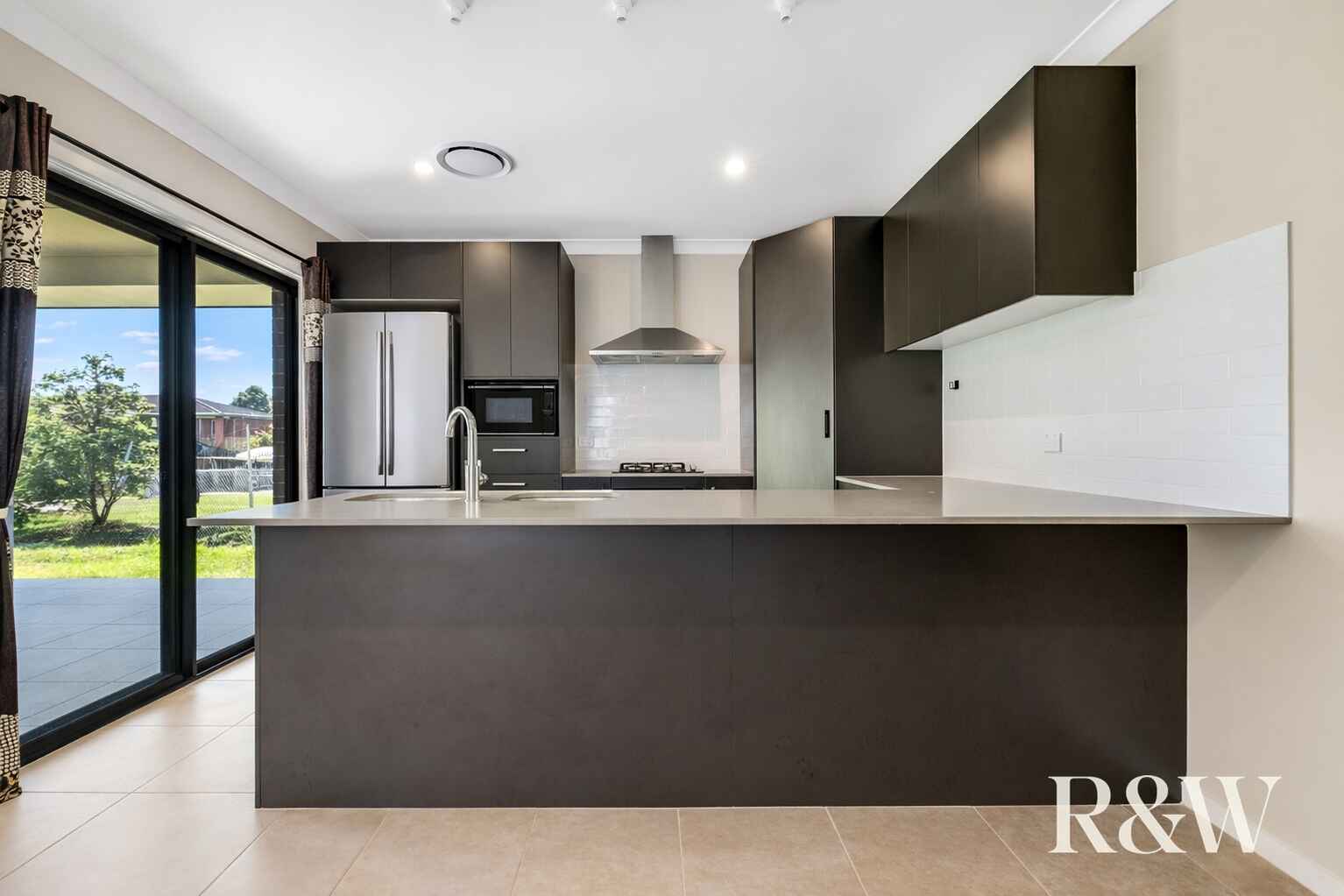 2 CASSIO WAY Rosemeadow