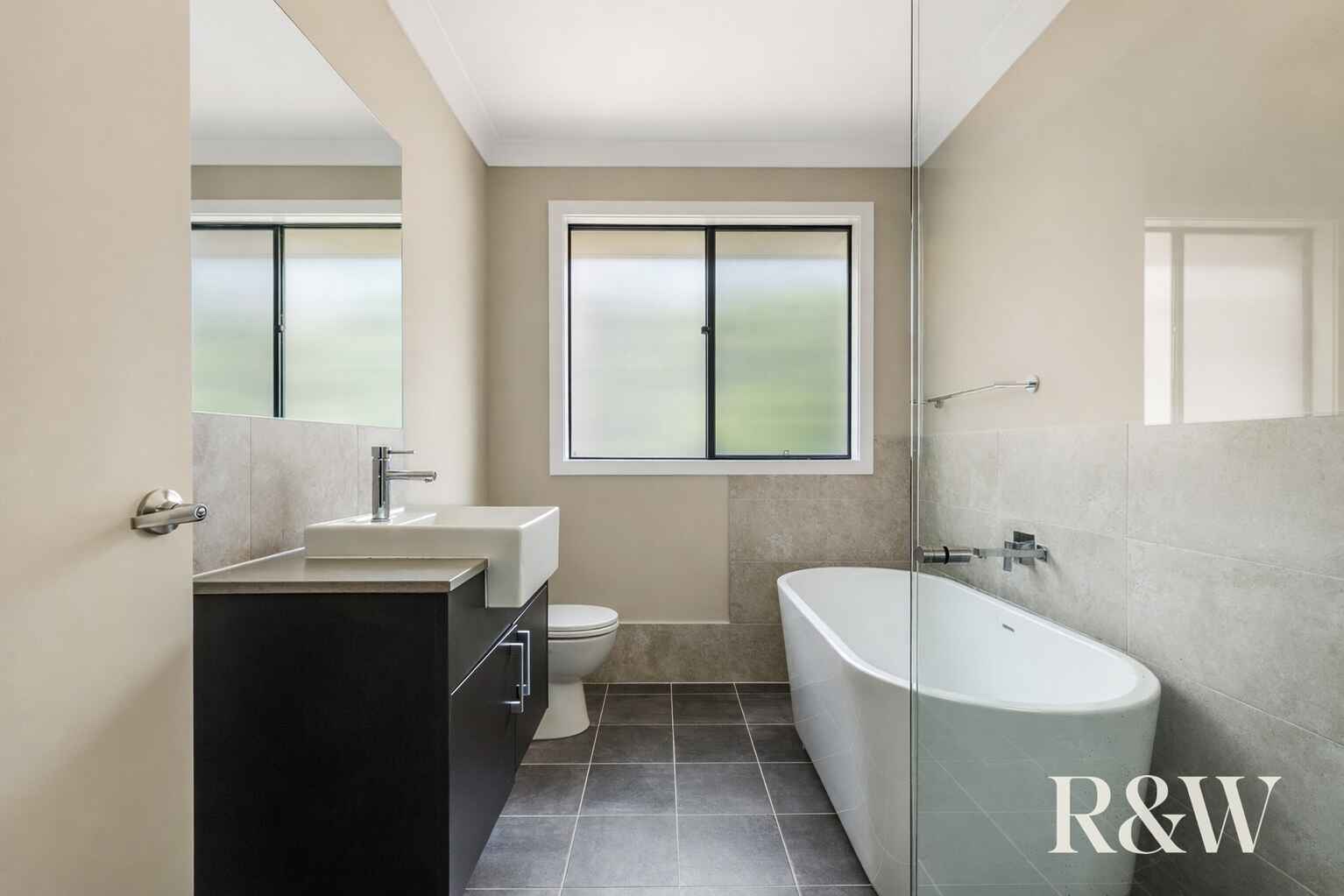 2 CASSIO WAY Rosemeadow