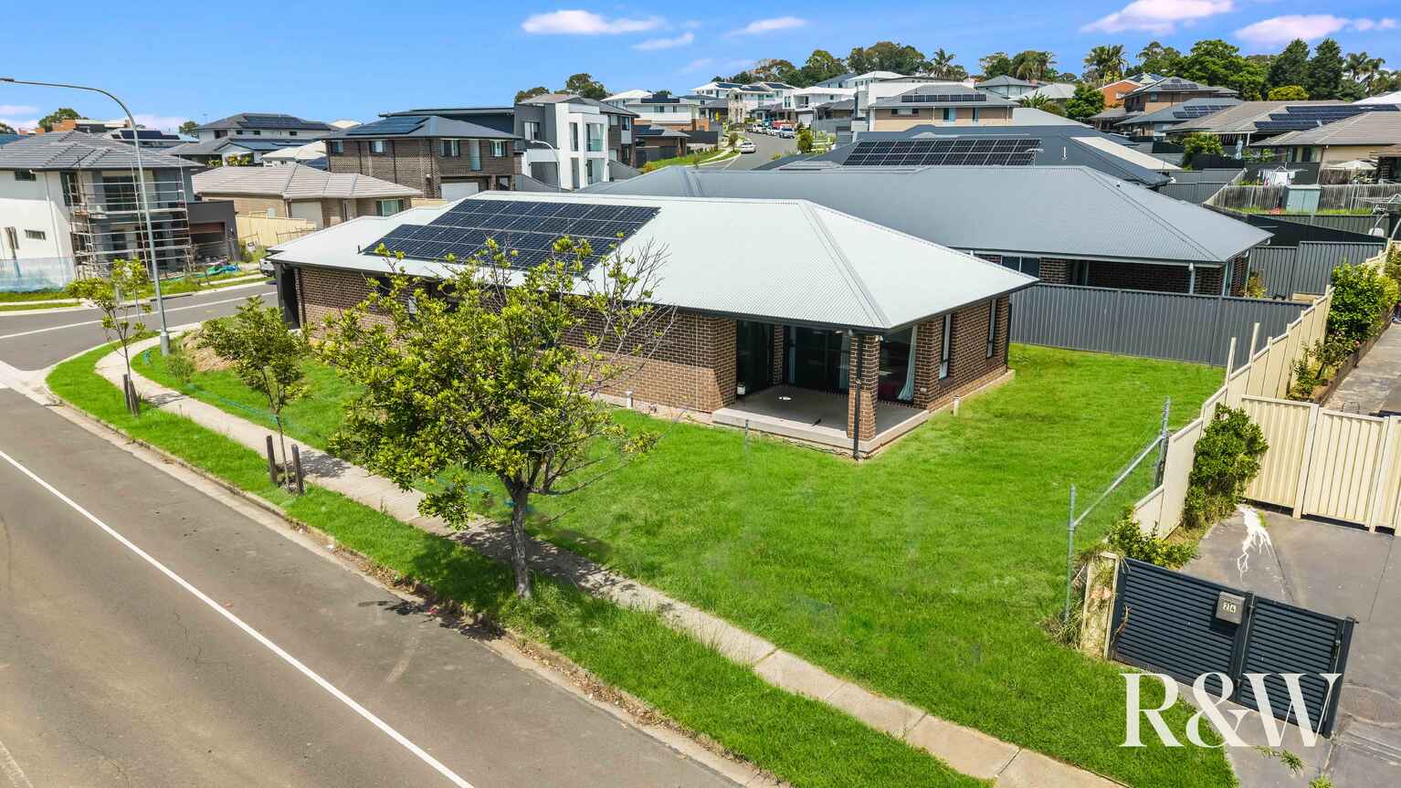 2 CASSIO WAY Rosemeadow