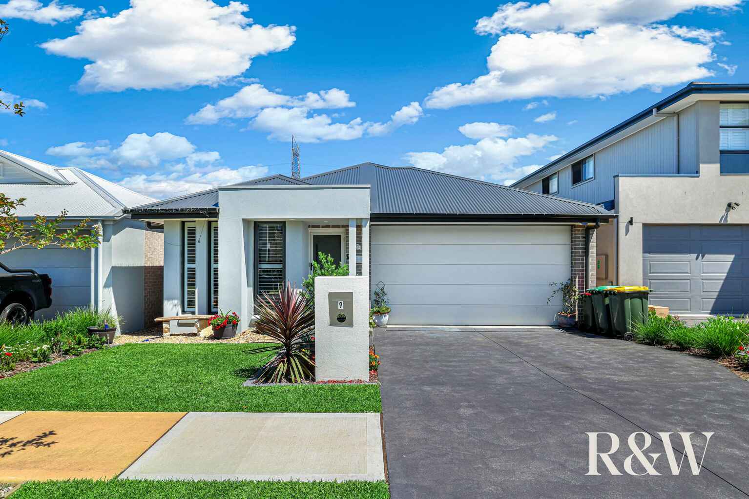 9 DURACK AVENUE Catherine Field