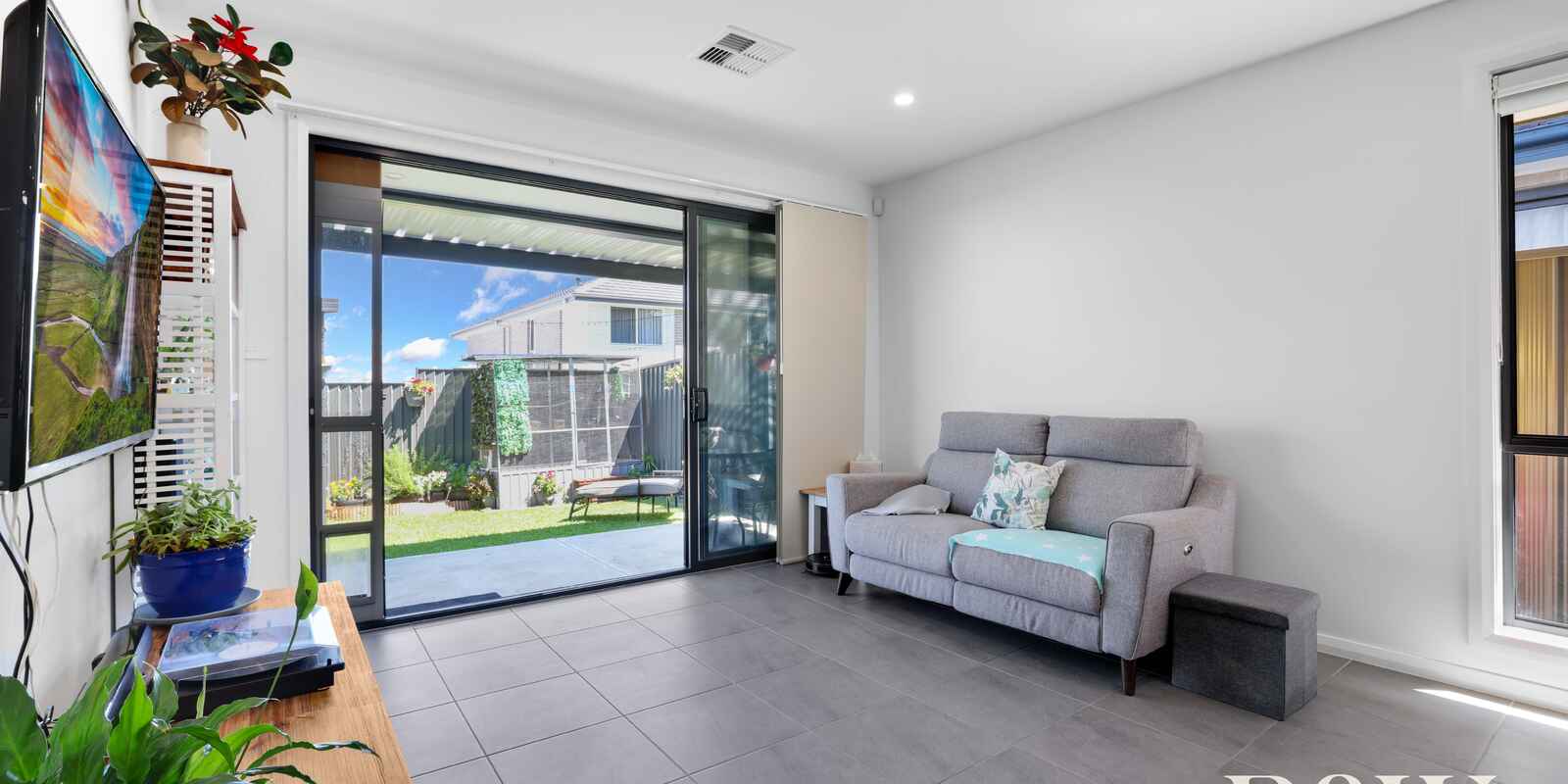 9 DURACK AVENUE Catherine Field