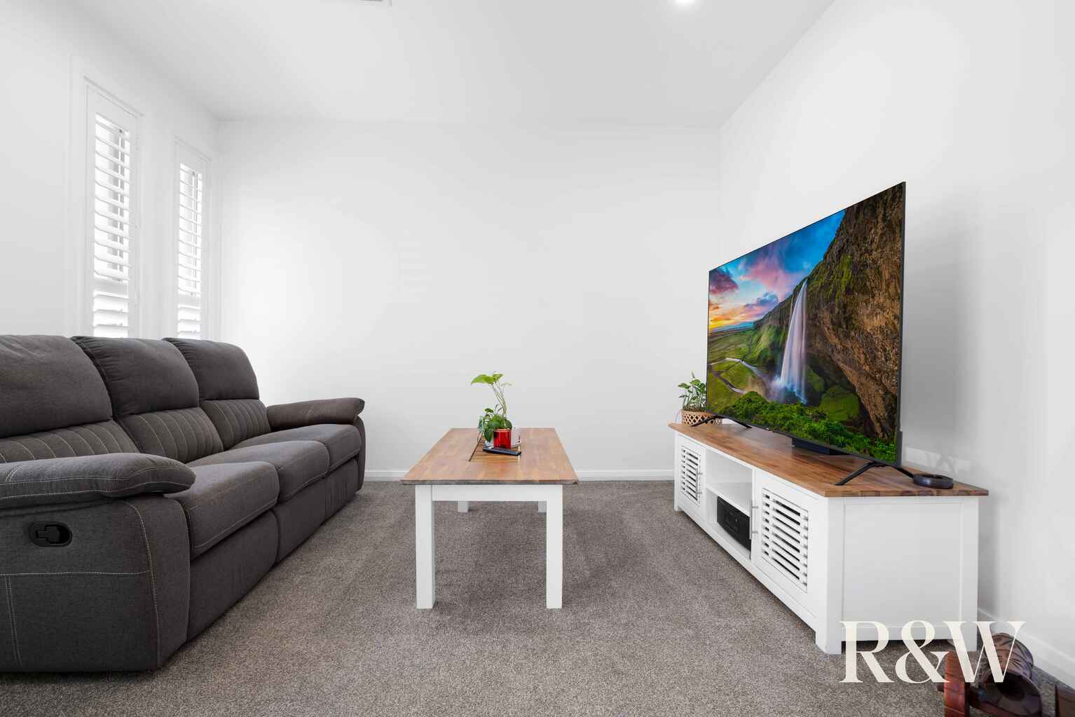 9 DURACK AVENUE Catherine Field