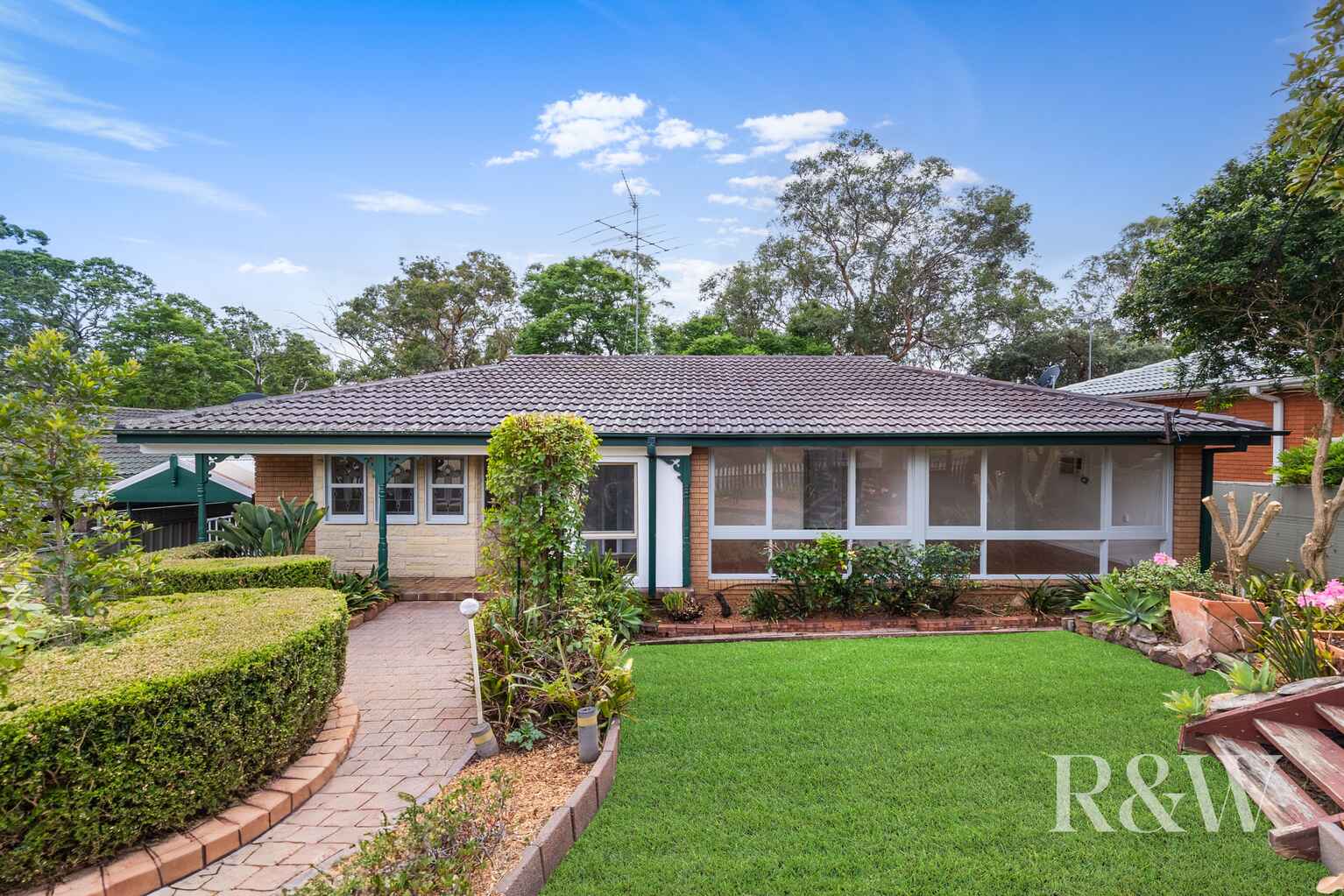 13 LUGARNO AVENUE Leumeah