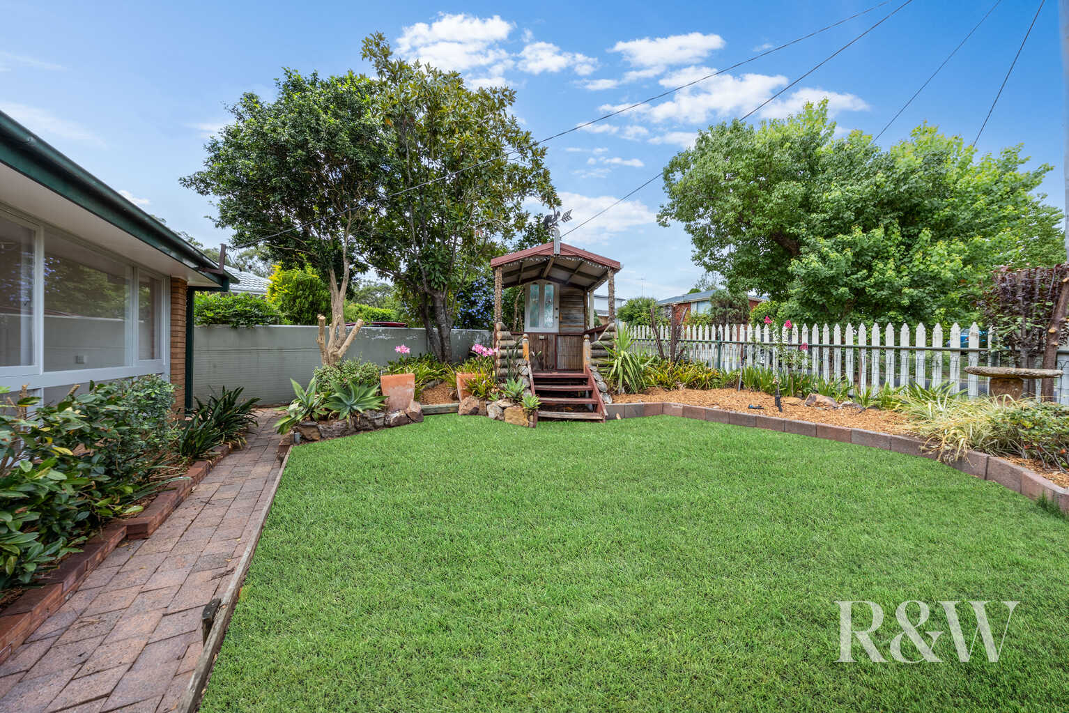 13 LUGARNO AVENUE Leumeah