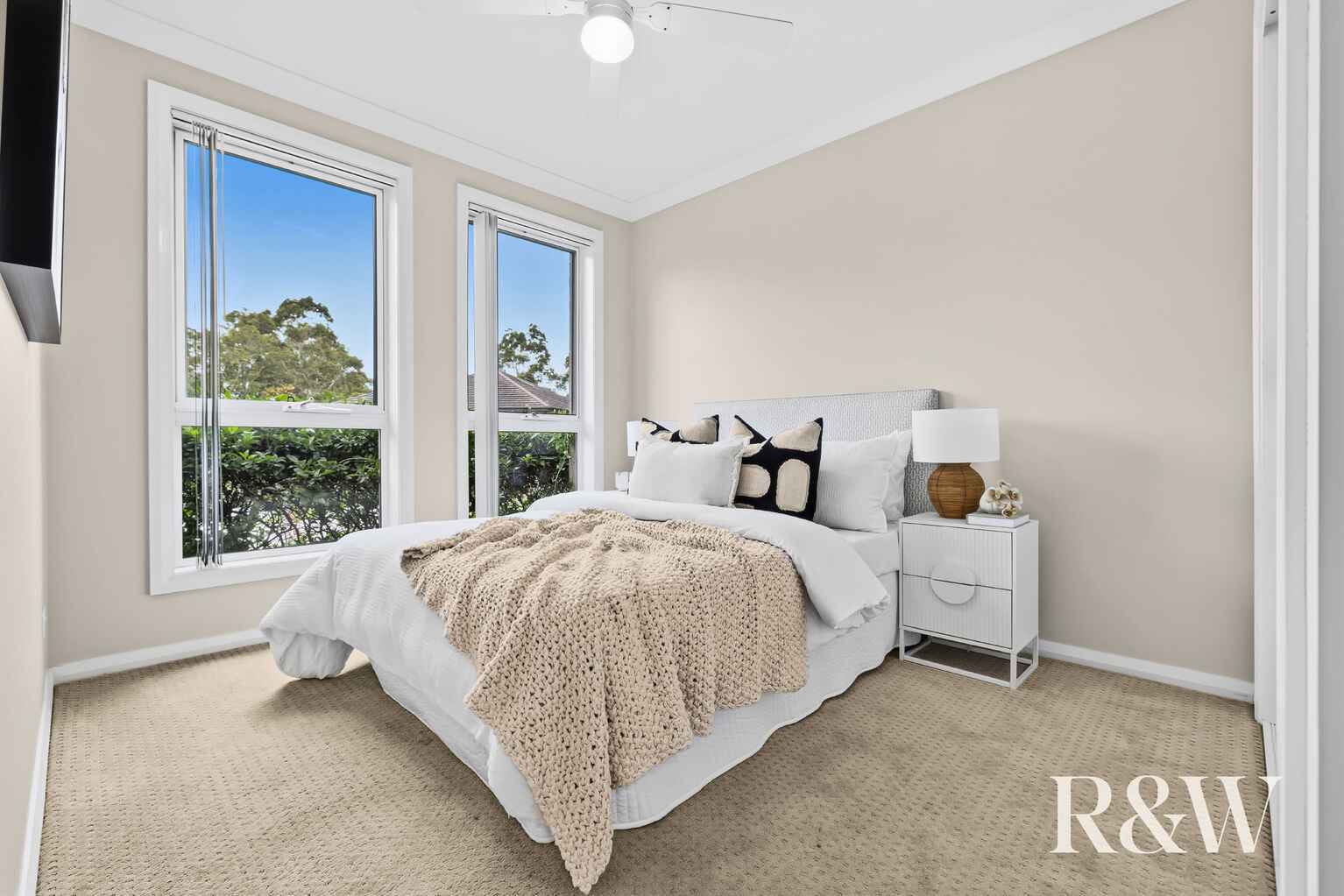 10 JARVISFIELD PLACE Macquarie Links