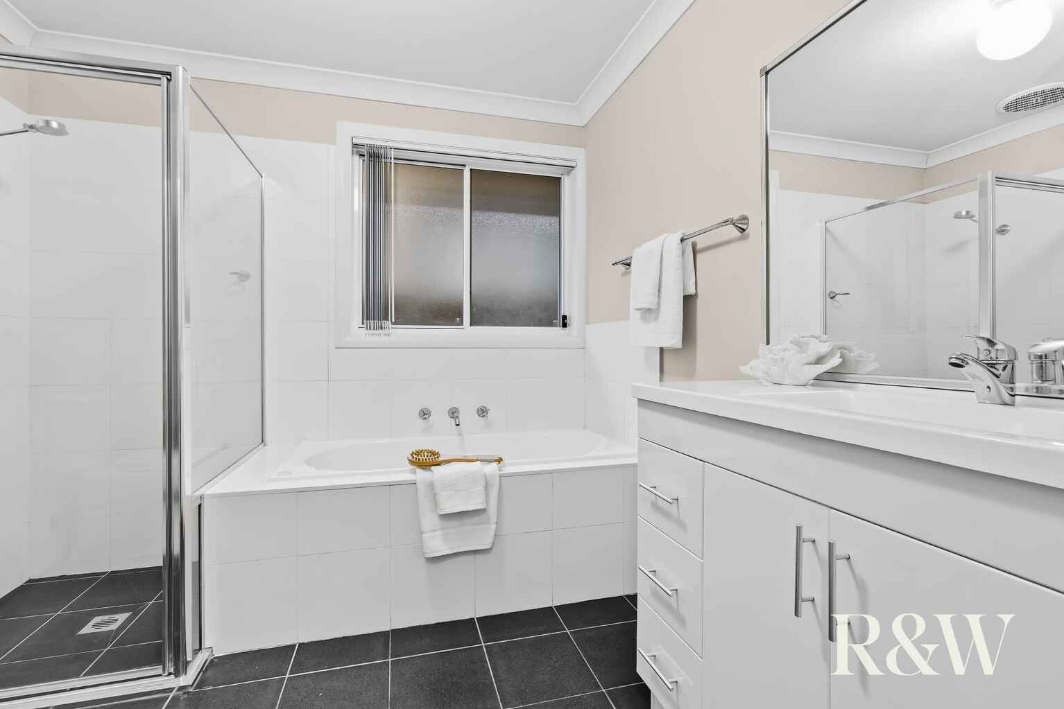 10 JARVISFIELD PLACE Macquarie Links
