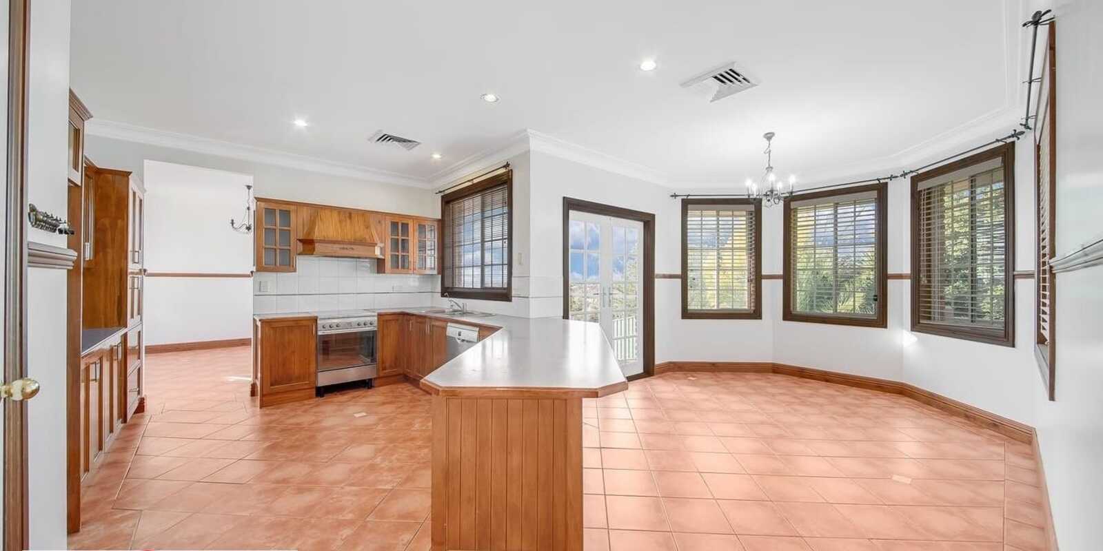 1 Beltana Place Glen Alpine