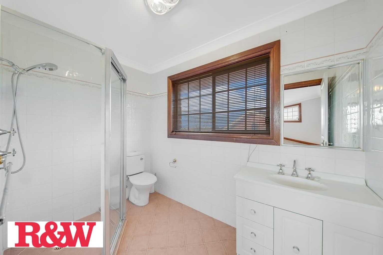 1 Beltana Place Glen Alpine