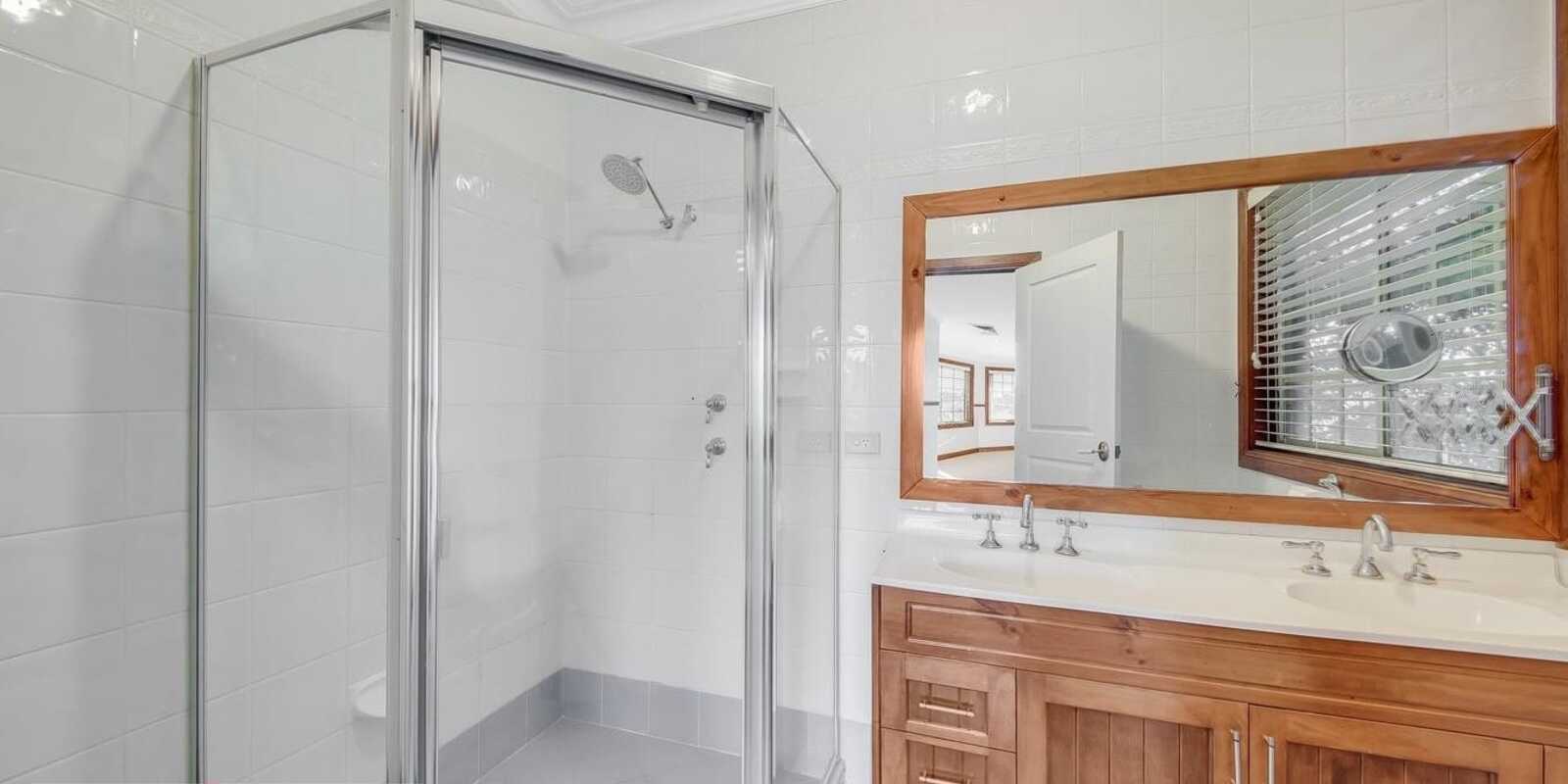 1 Beltana Place Glen Alpine