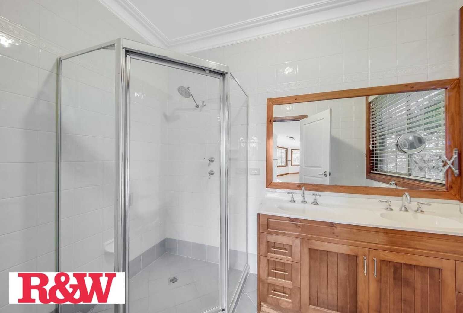 1 Beltana Place Glen Alpine