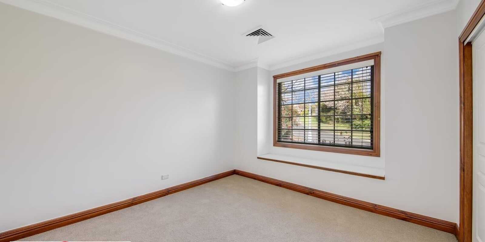 1 Beltana Place Glen Alpine