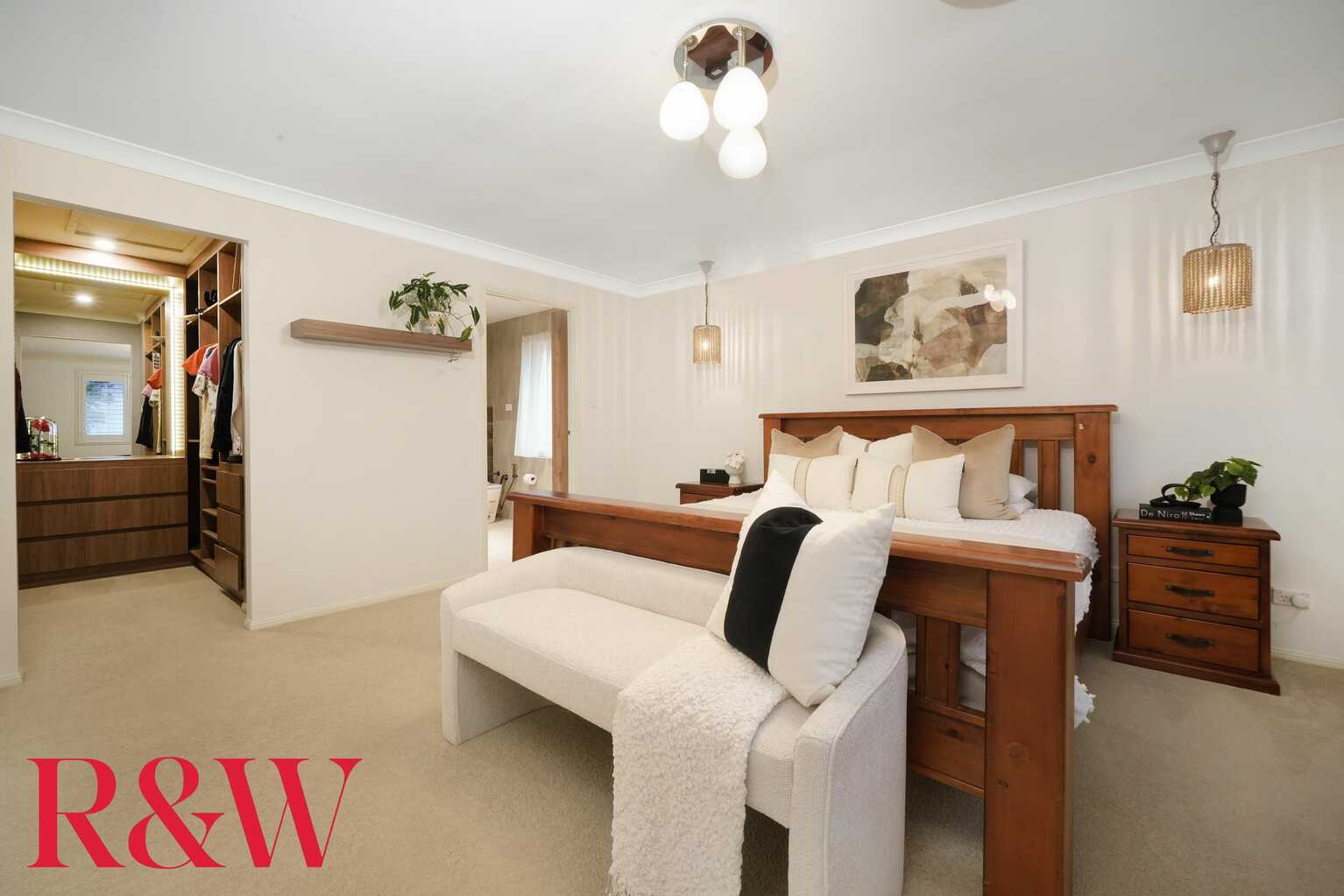 19 Strathwallen Close Macquarie Links 19 Strathwallen Close Macquarie Links