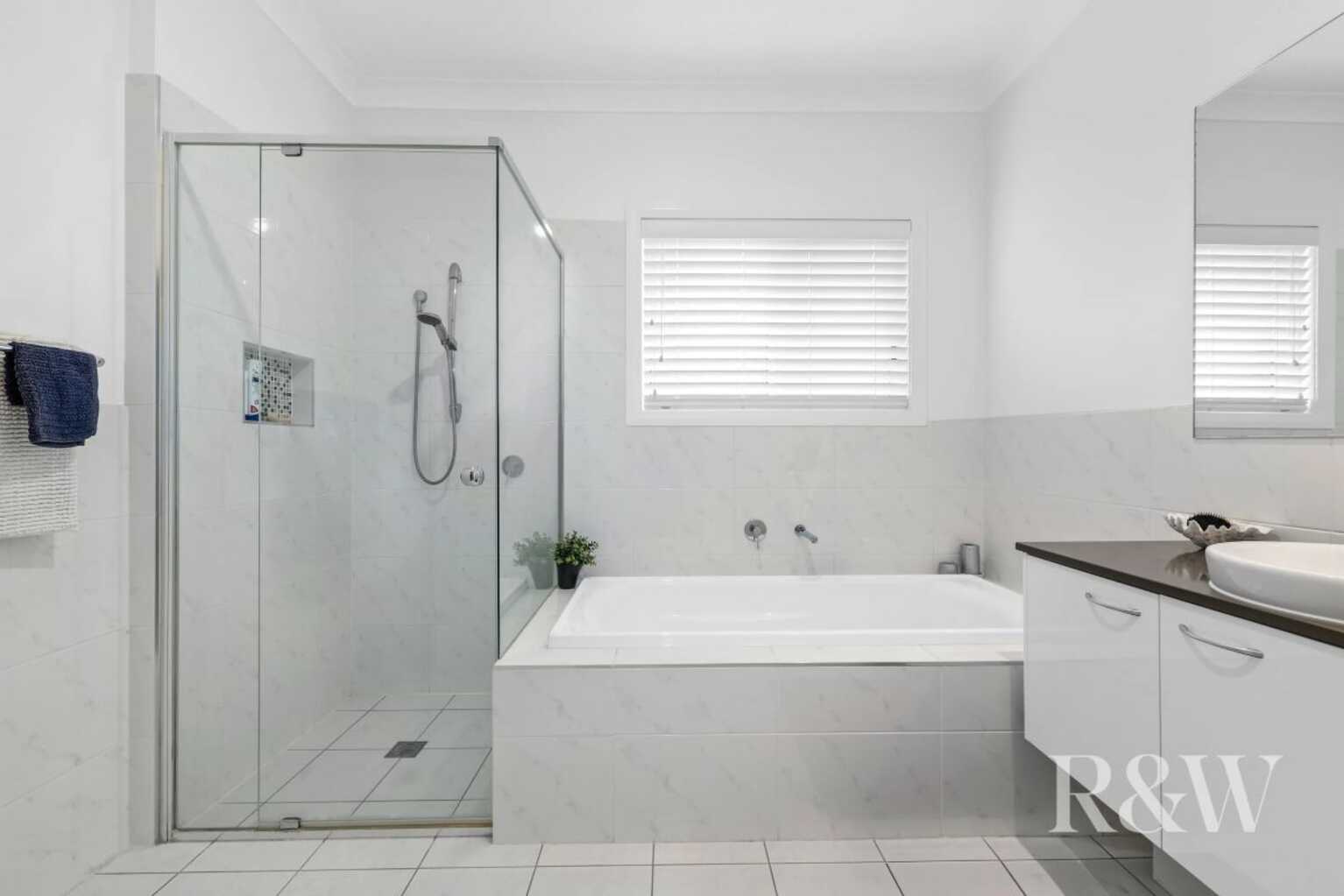 29 Cloverhill Crescent Gledswood Hills