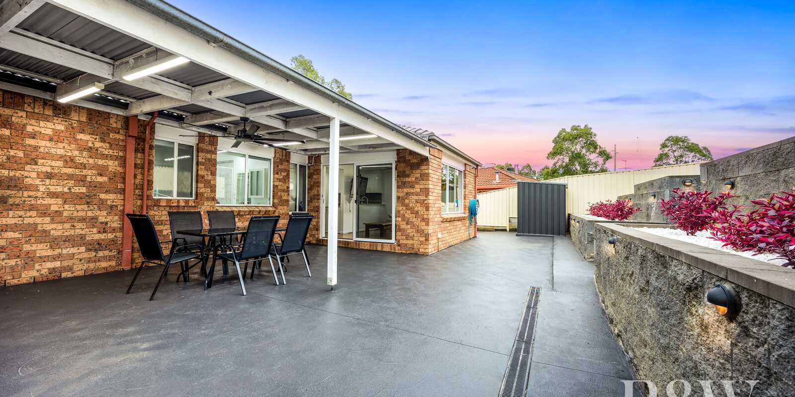 50 DOWNES CRESCENT Currans Hill