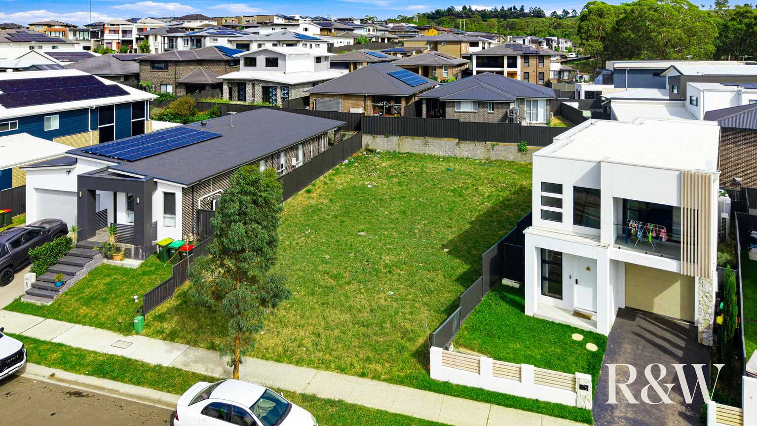 4 FIELDHOUSE CIRCUIT Campbelltown