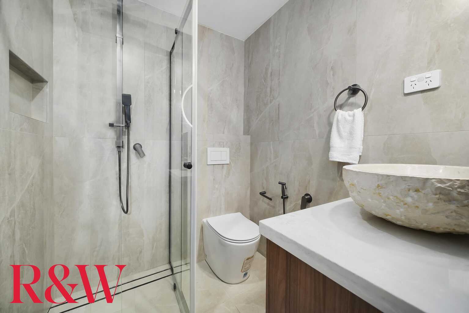 19 Strathwallen Close Macquarie Links 19 Strathwallen Close Macquarie Links