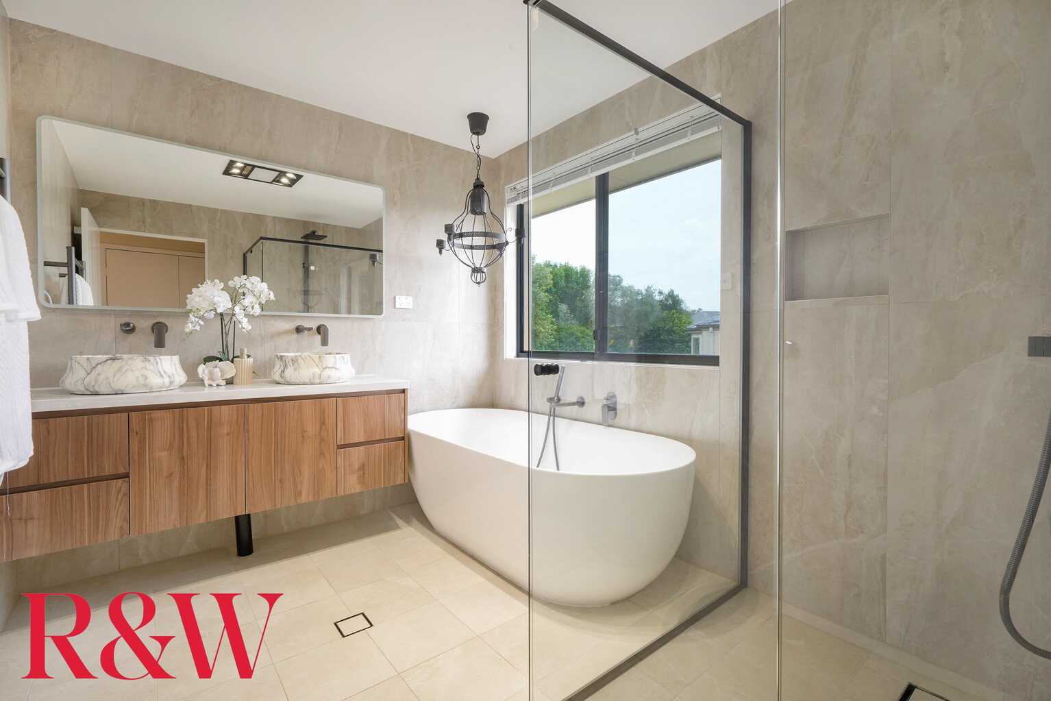 19 Strathwallen Close Macquarie Links 19 Strathwallen Close Macquarie Links