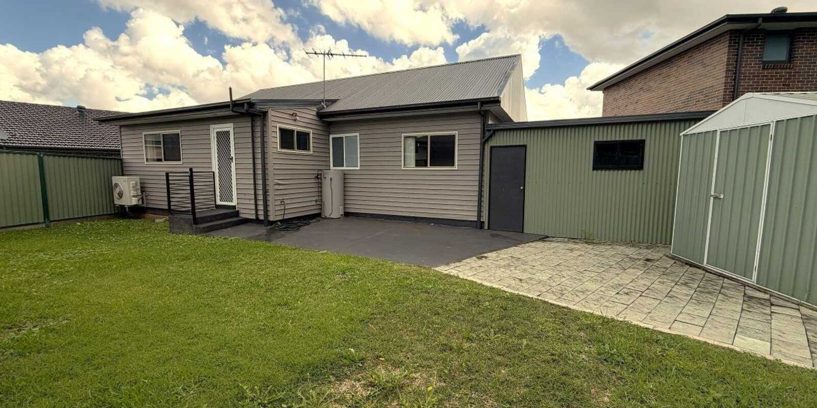 12 Mccahons Avenue Georges Hall