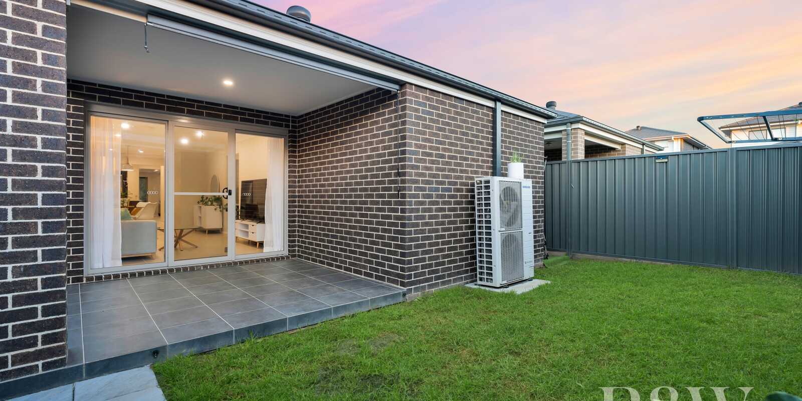 33 Minnamurra Drive Gregory Hills