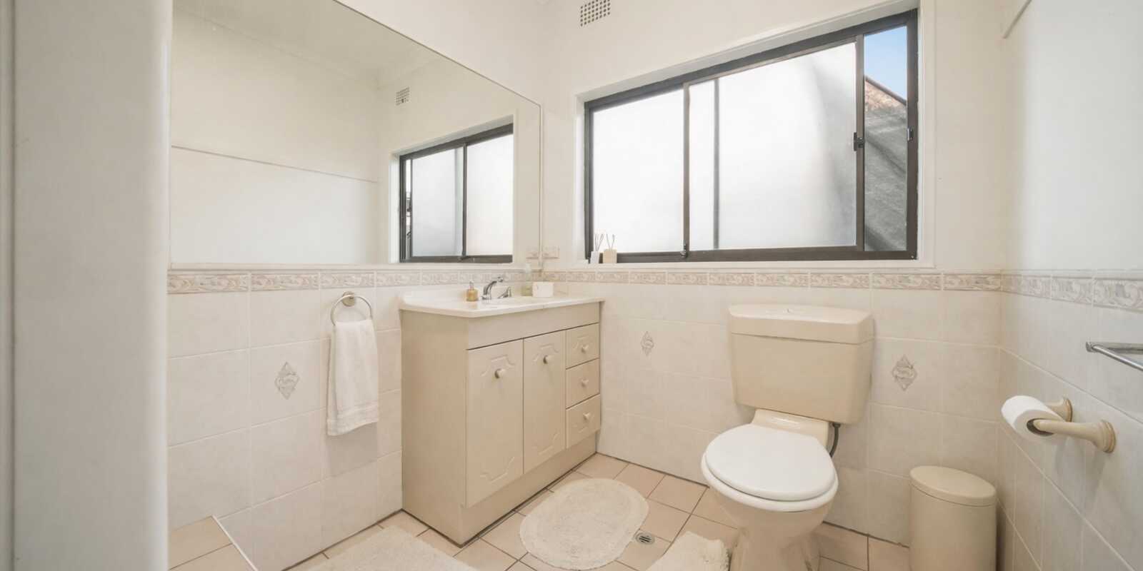 3 LACHLAN PLACE Campbelltown