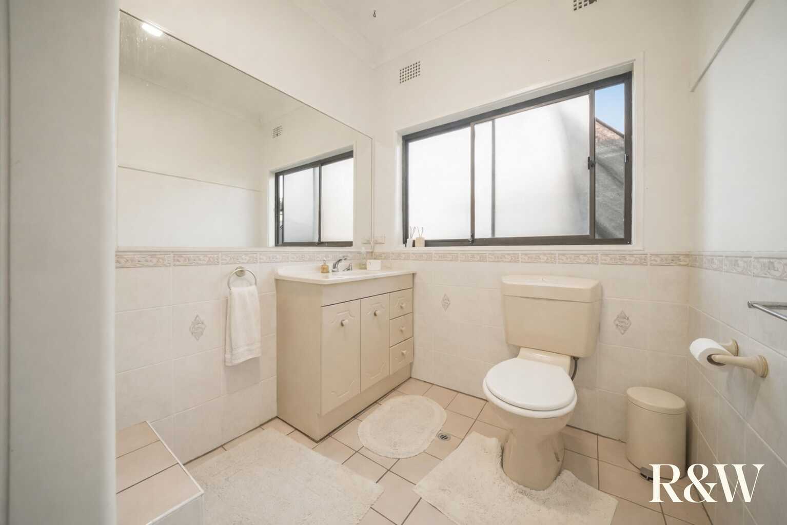 3 LACHLAN PLACE Campbelltown