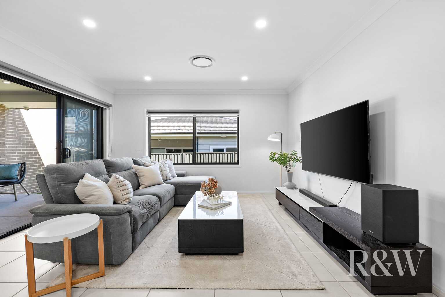 9 FLOYD STREET Spring Farm