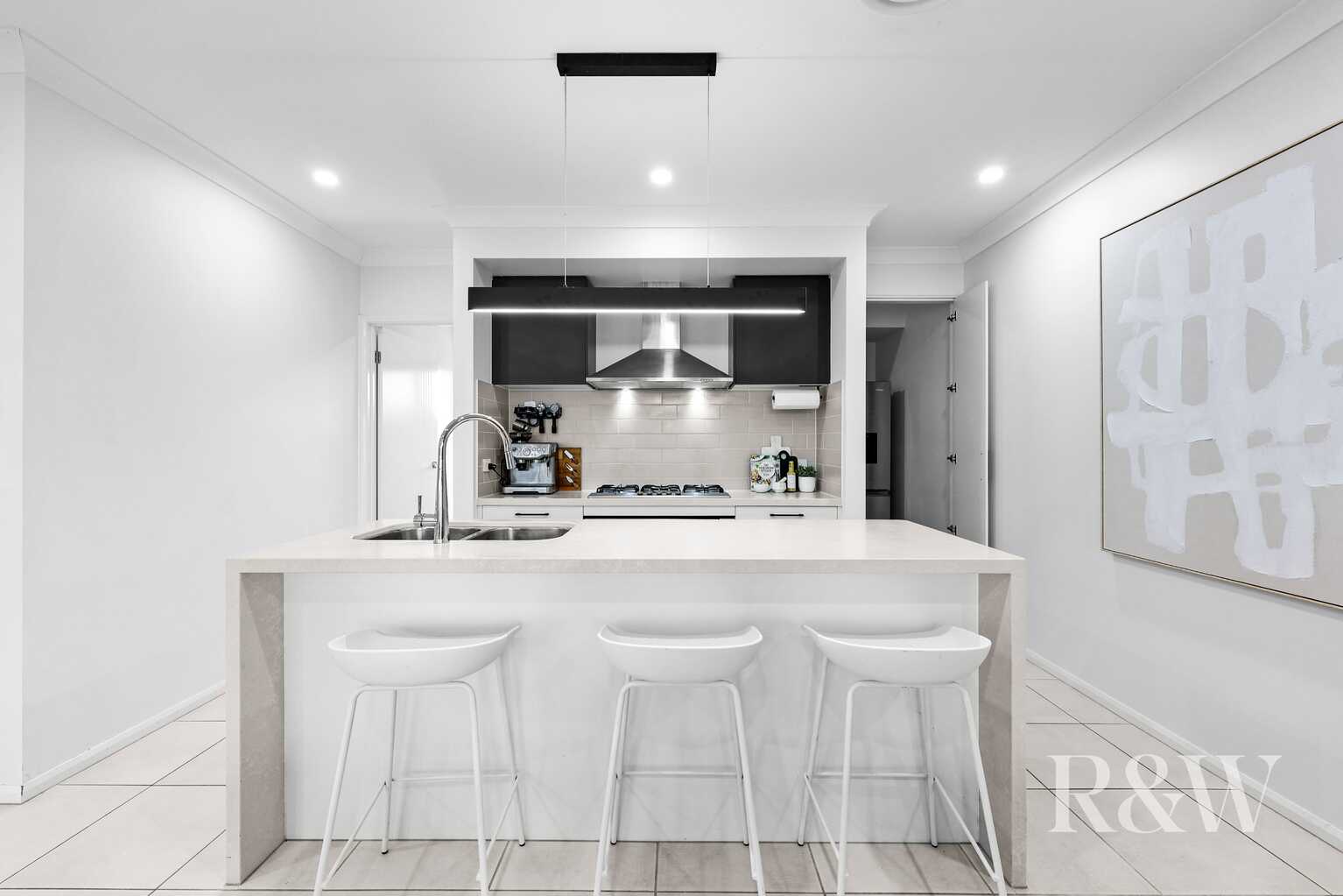 9 FLOYD STREET Spring Farm