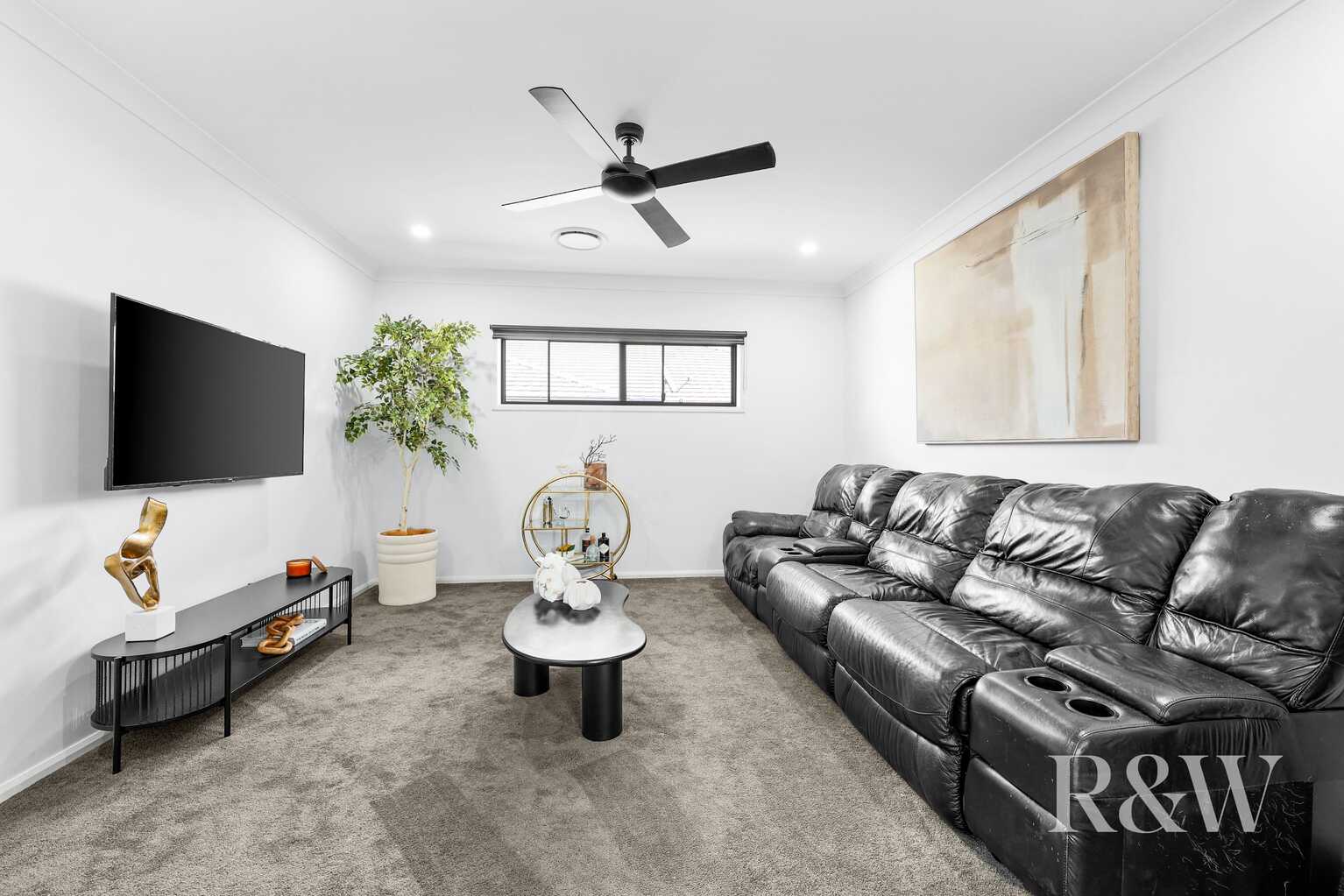 9 FLOYD STREET Spring Farm