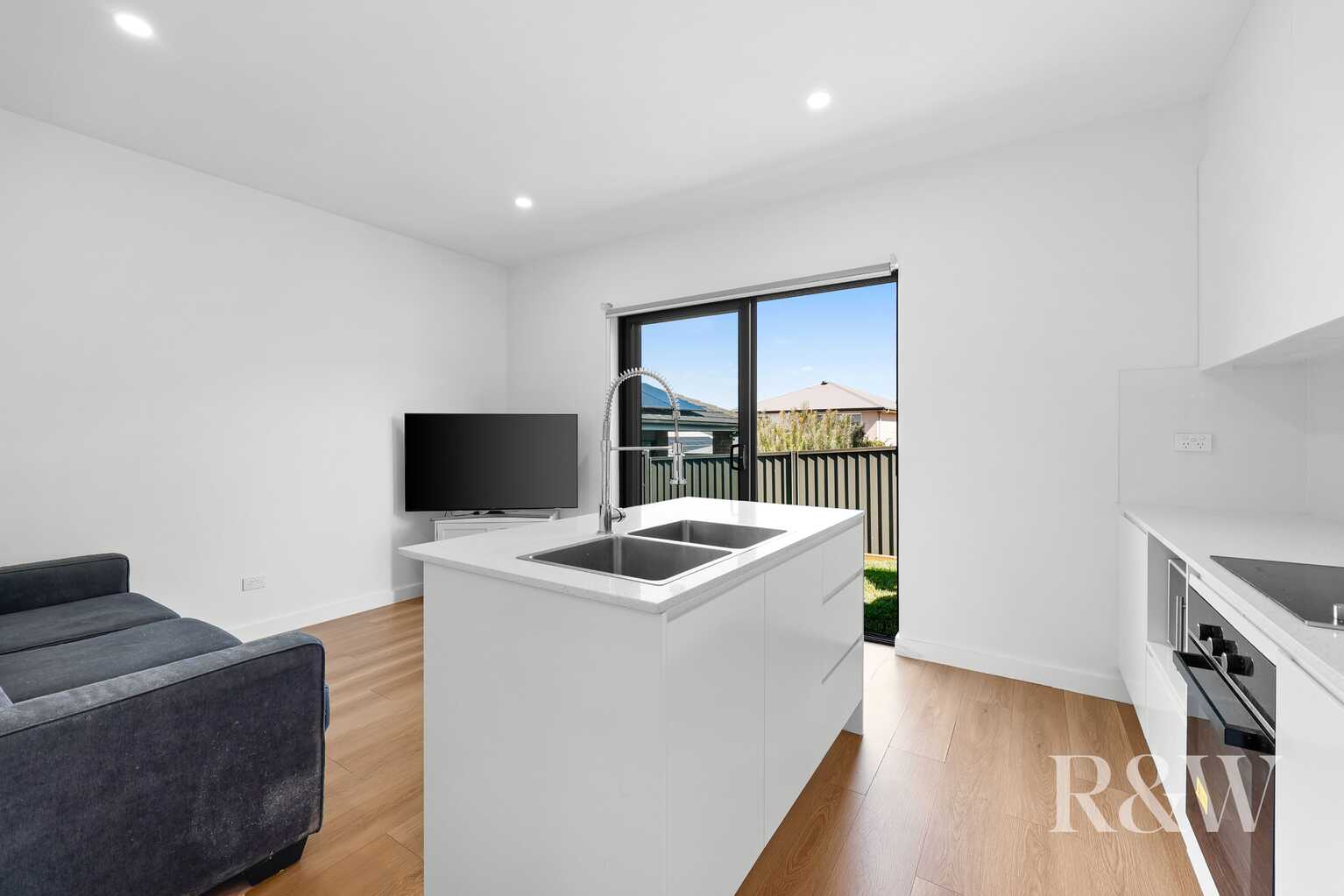 9 FLOYD STREET Spring Farm