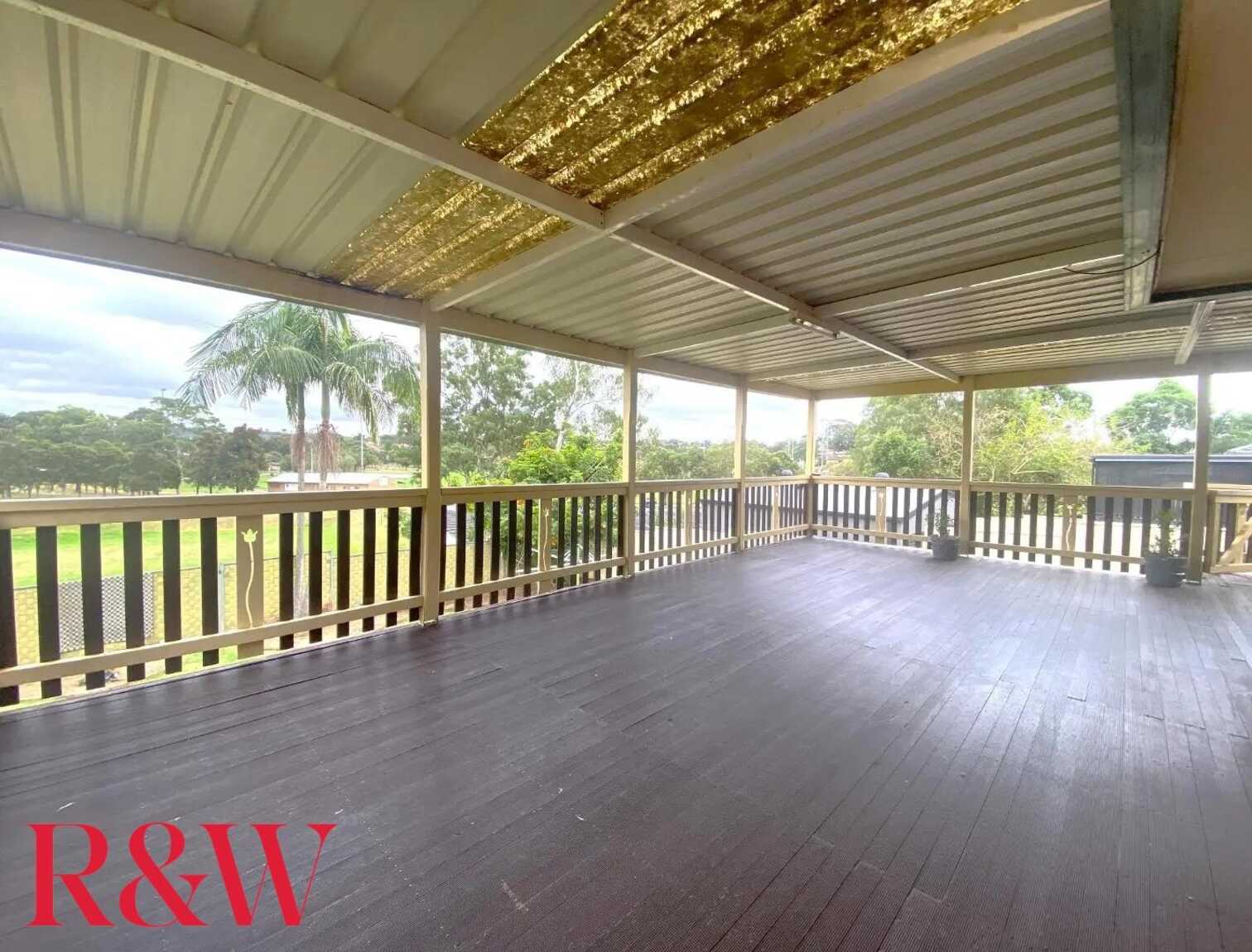 8 Sauternes Place Eschol Park 8 Sauternes Place Eschol Park