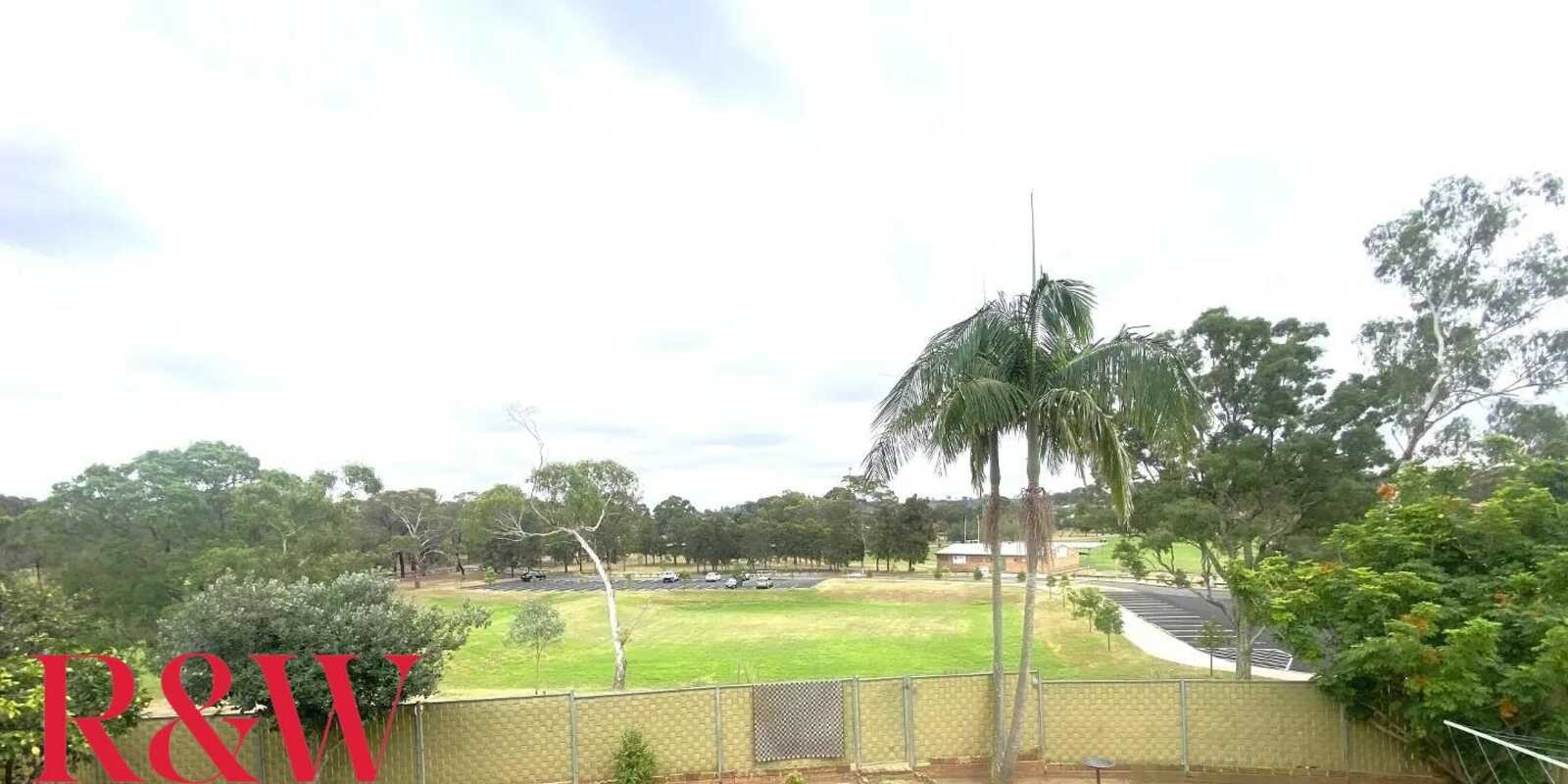 8 Sauternes Place Eschol Park 8 Sauternes Place Eschol Park