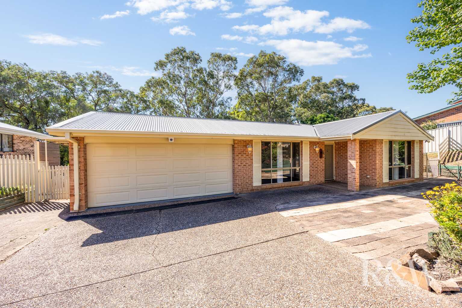37 MOUNT HUON CIRCUIT Glen Alpine