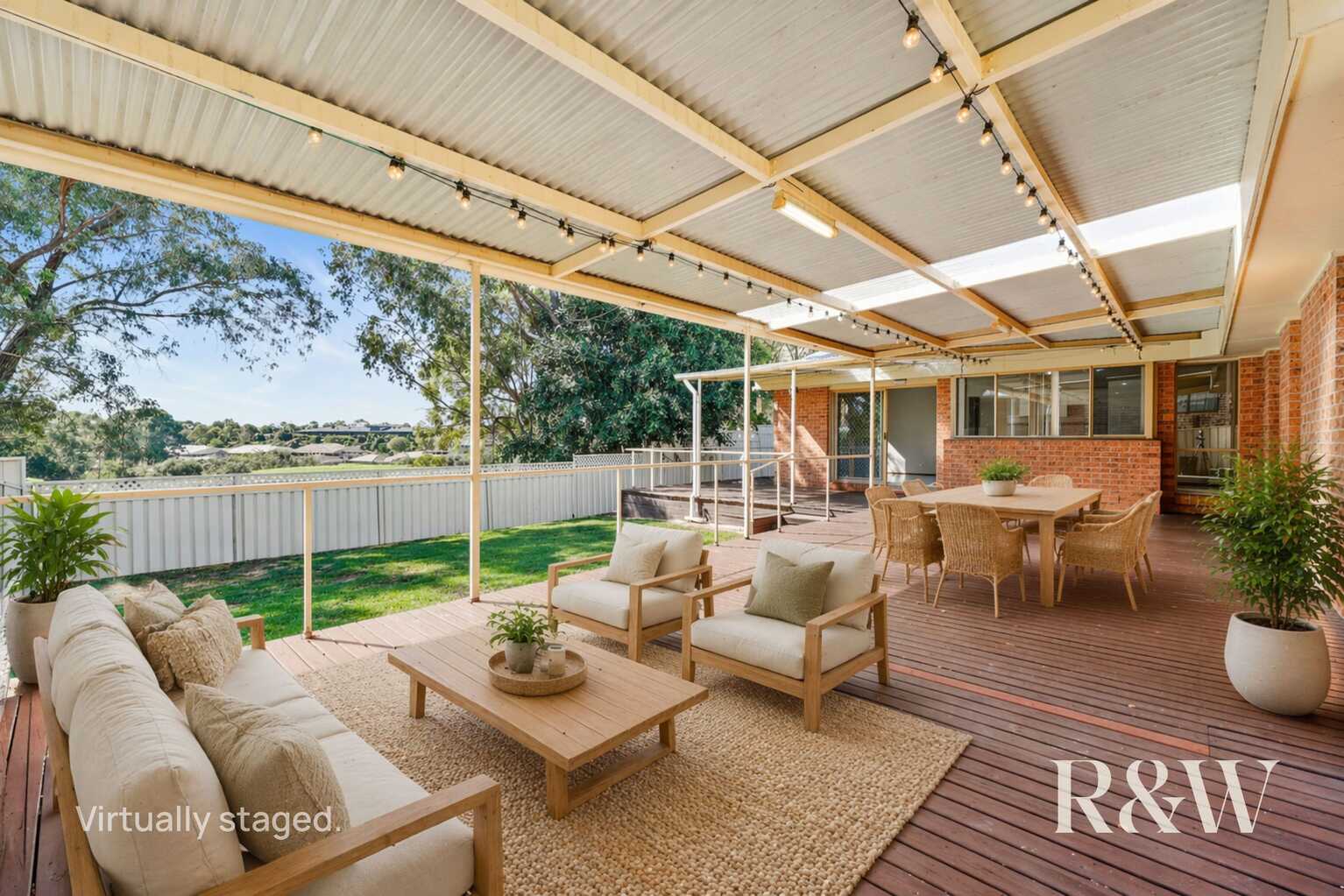37 MOUNT HUON CIRCUIT Glen Alpine