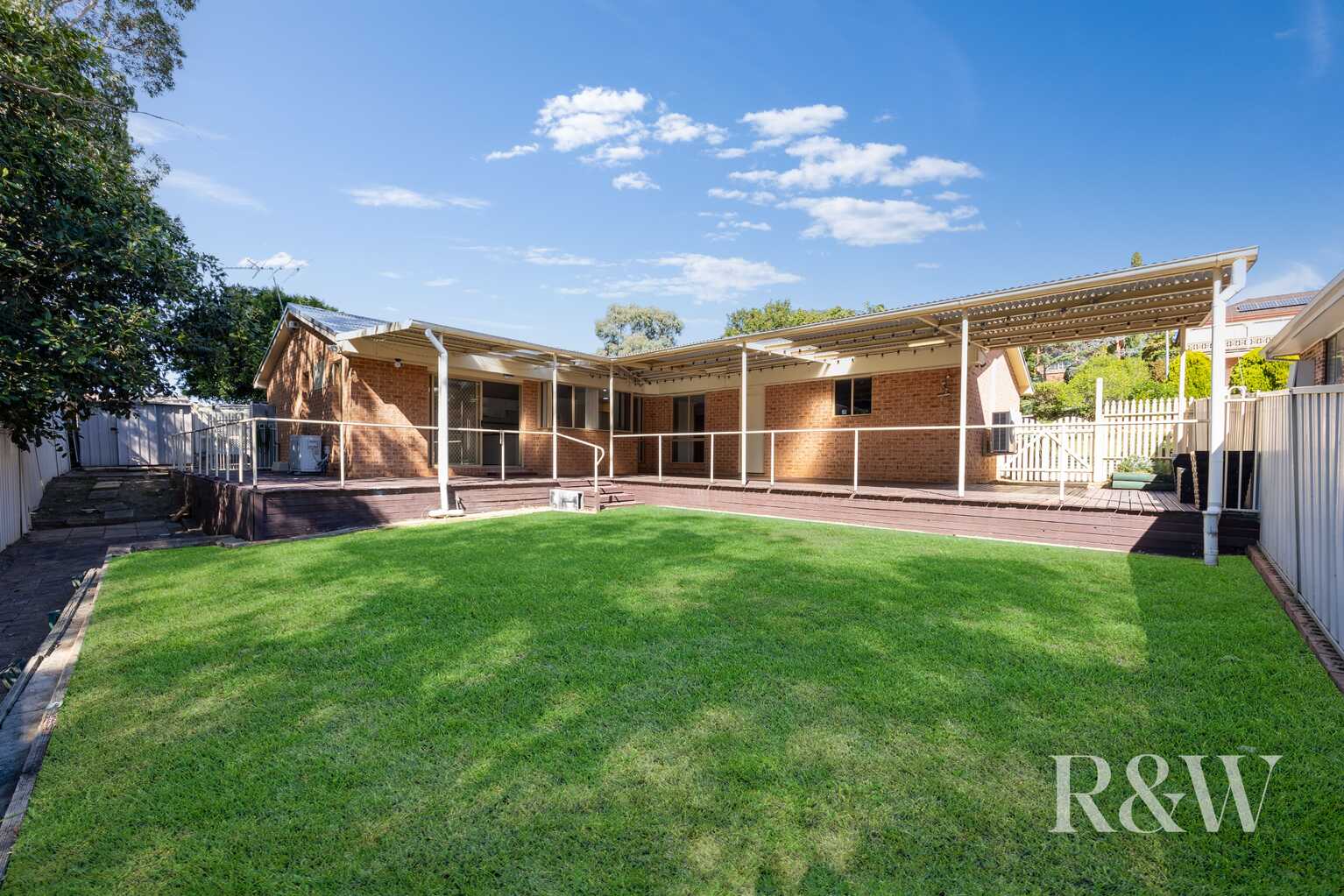 37 MOUNT HUON CIRCUIT Glen Alpine