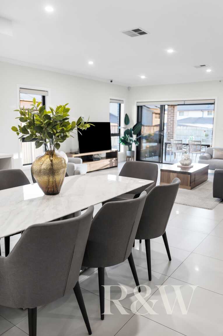 18 GOVERNOR DRIVE Harrington Park